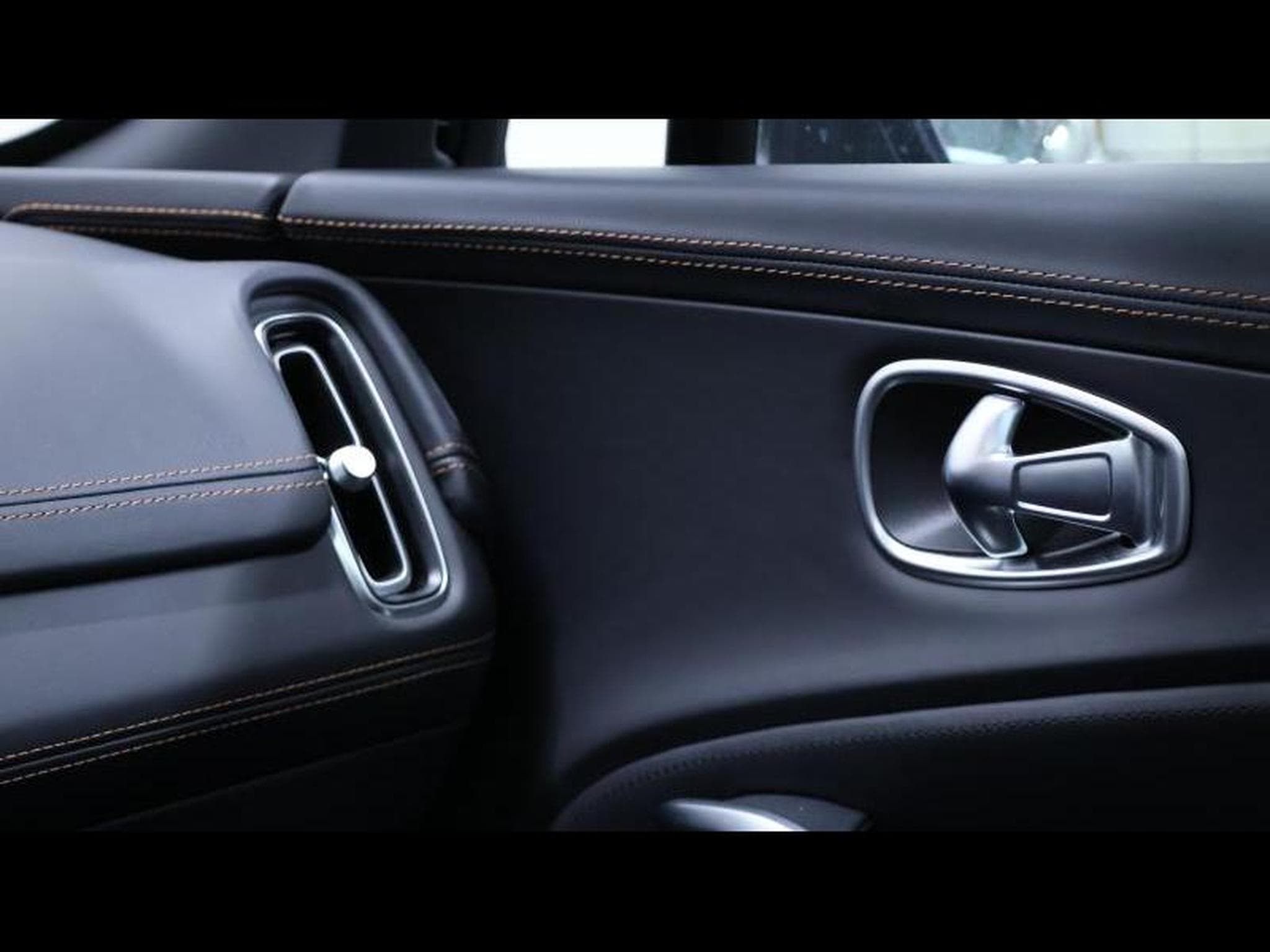 Aston-Martin DBX 707 V8 (2023) - Photo 25