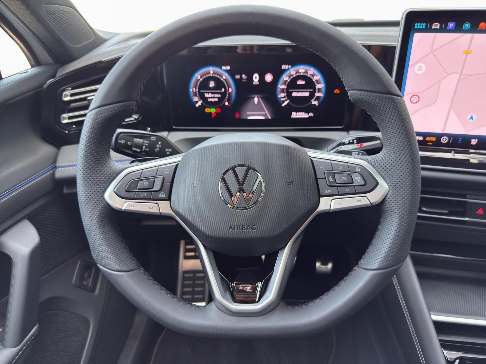 VW Tiguan R-LINE (2025) - Photo 10