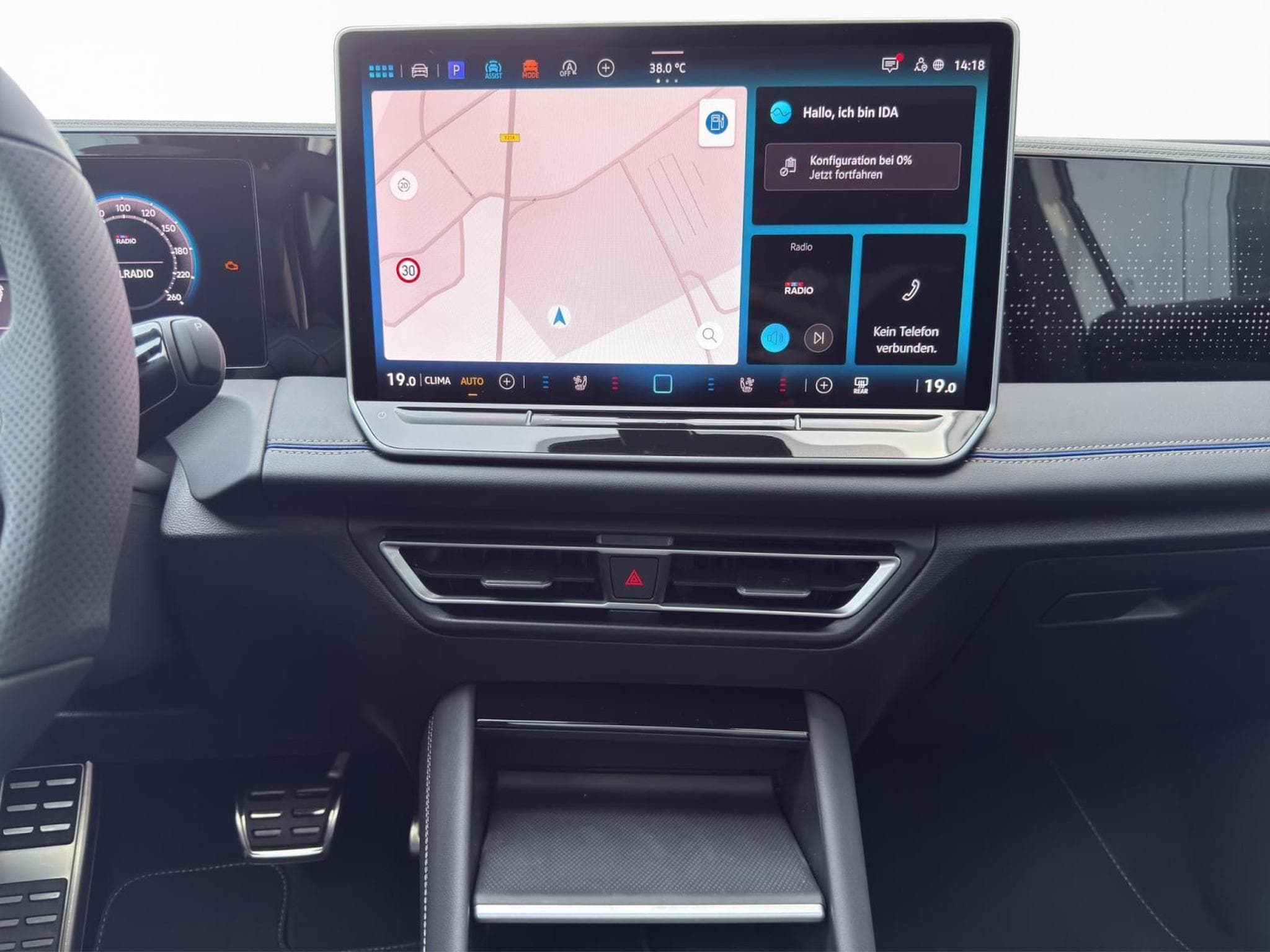 VW Tiguan R-LINE (2025) - Photo 11