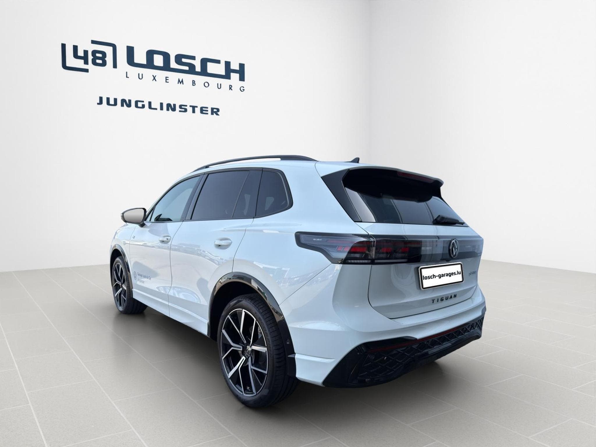 VW Tiguan R-LINE (2025) - Photo 7