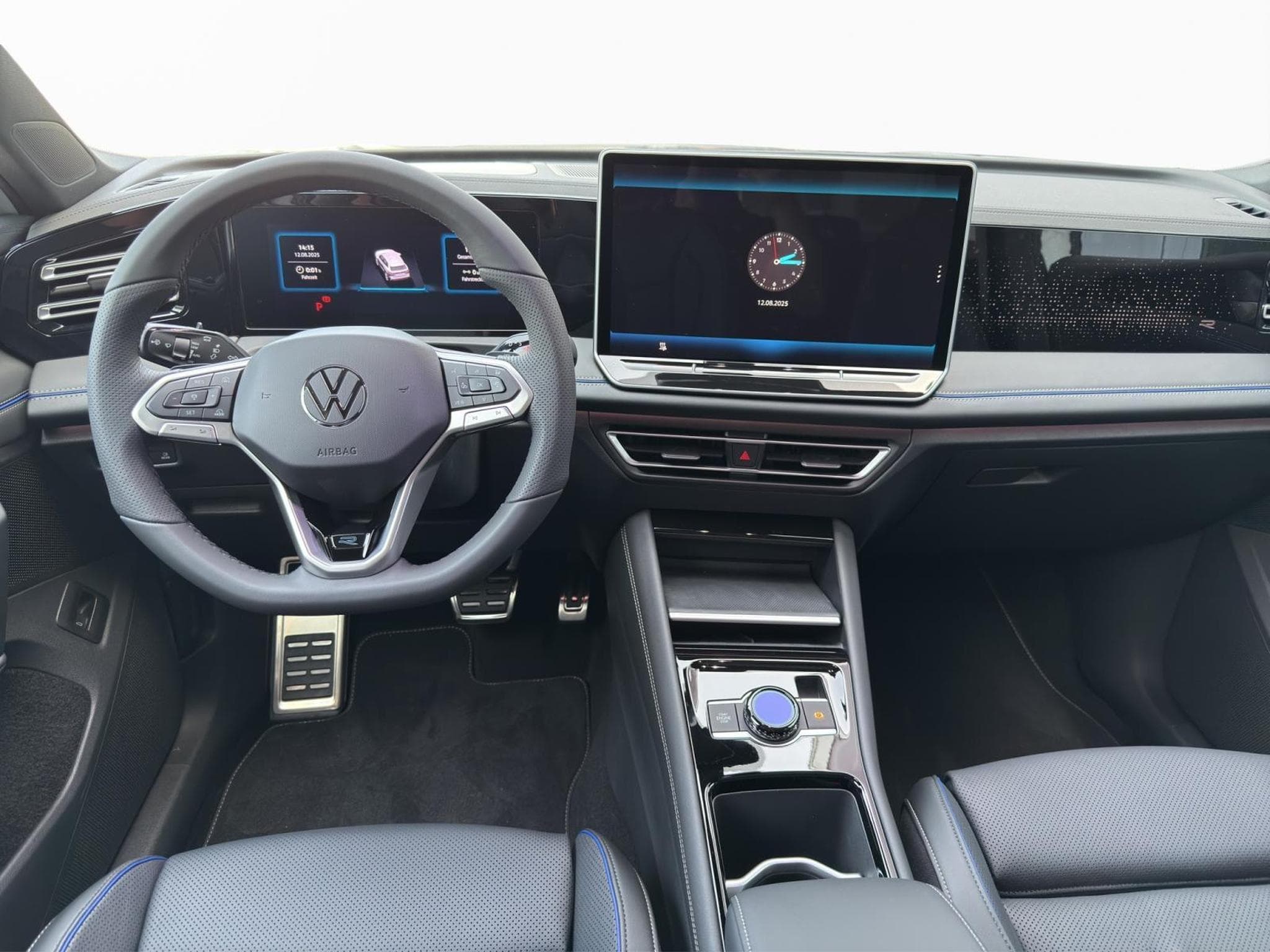 VW Tiguan R-LINE (2025) - Photo 9