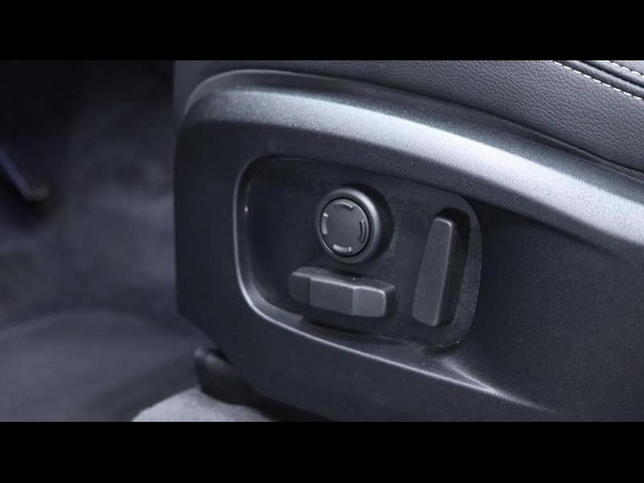 Jaguar F-Pace S D165 AWD Auto (2024) - Foto 13