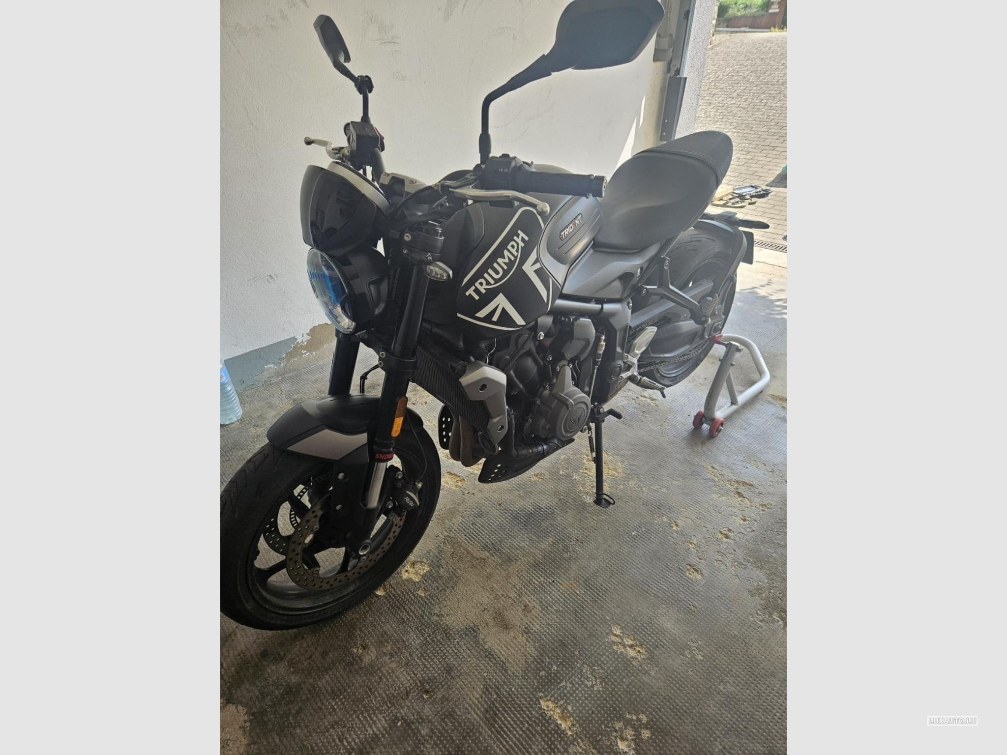 Triumph Trident Quick shifter, Heated grips, Bugspoiler, Engine guard, Bluet (2021) - Photo 6