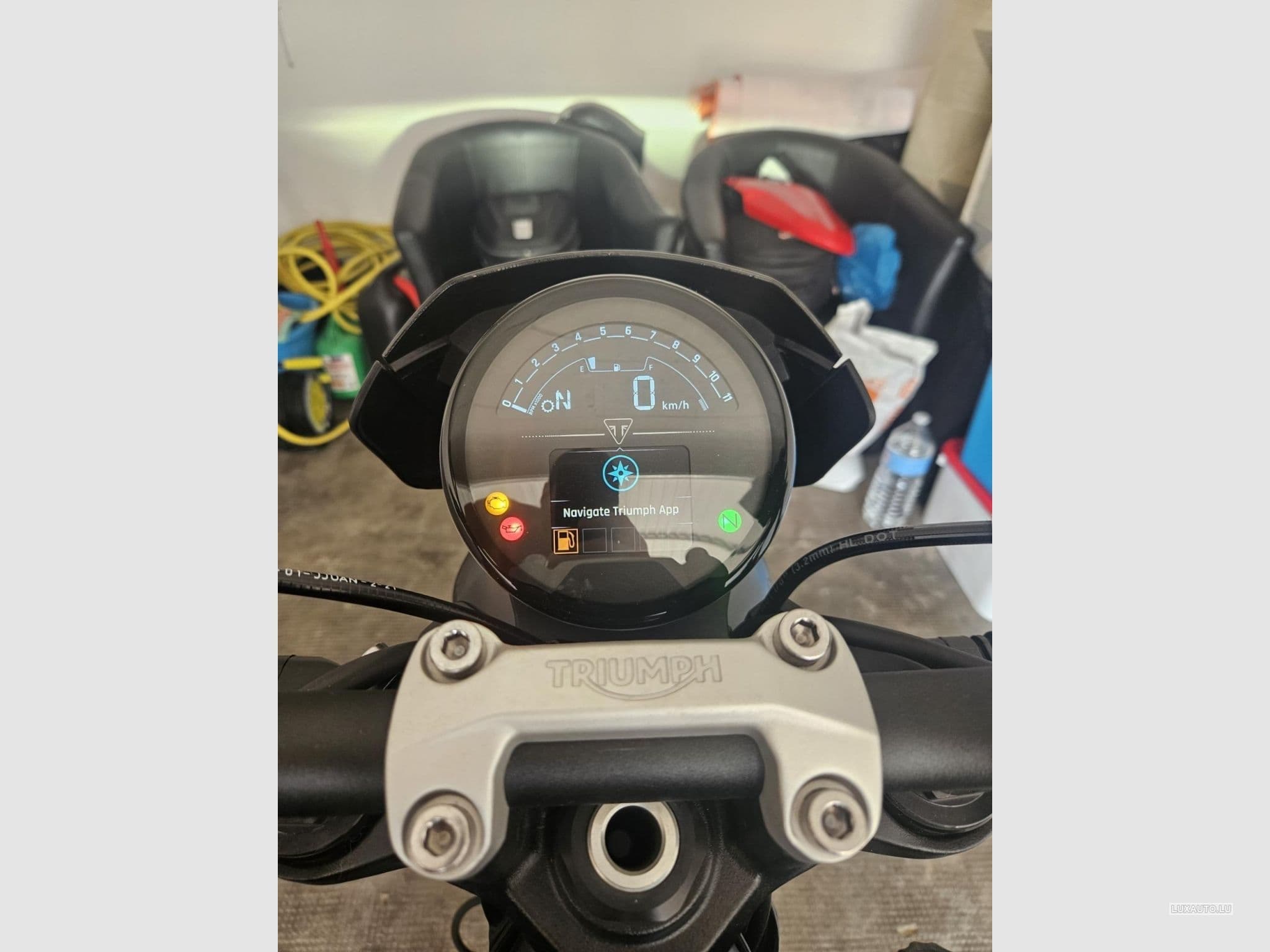 Triumph Trident Quick shifter, Heated grips, Bugspoiler, Engine guard, Bluet (2021) - Photo 7