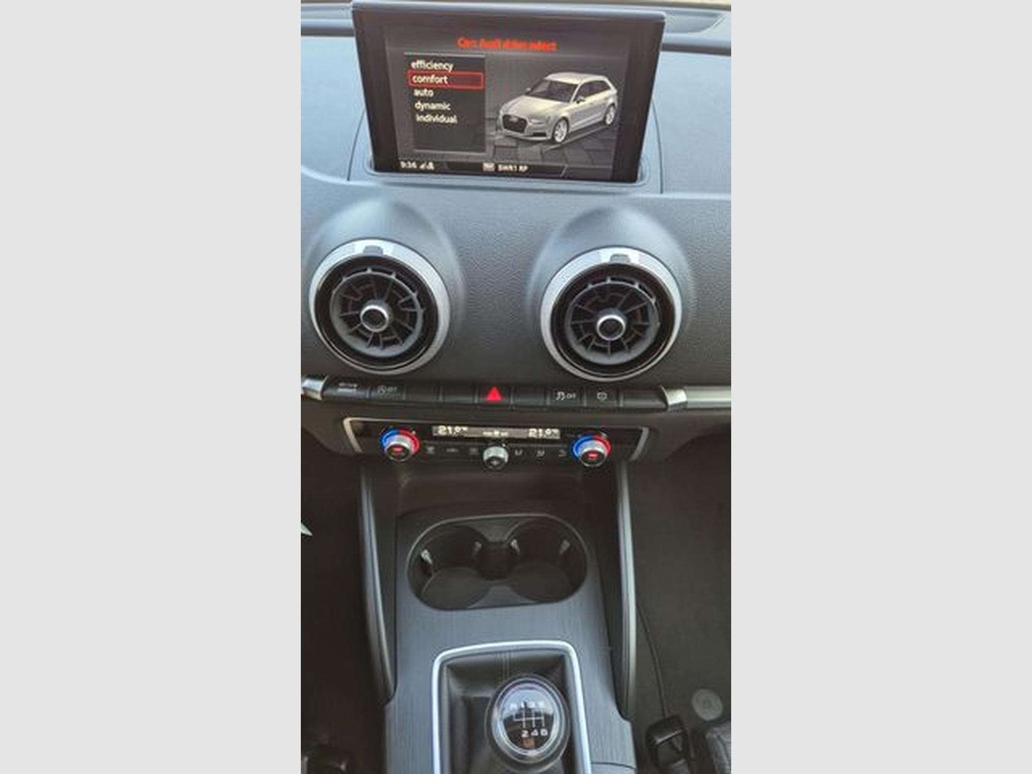 Audi A3 A3 Sportback 35 TFSI sport, Navi, Bi-Xenon. (2019) - Foto 12