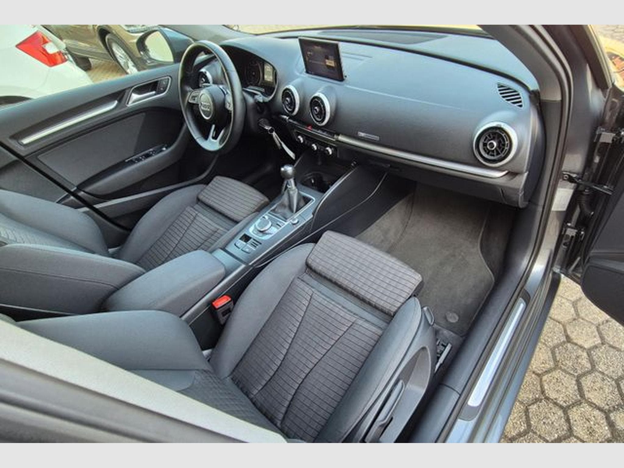 Audi A3 A3 Sportback 35 TFSI sport, Navi, Bi-Xenon. (2019) - Foto 13