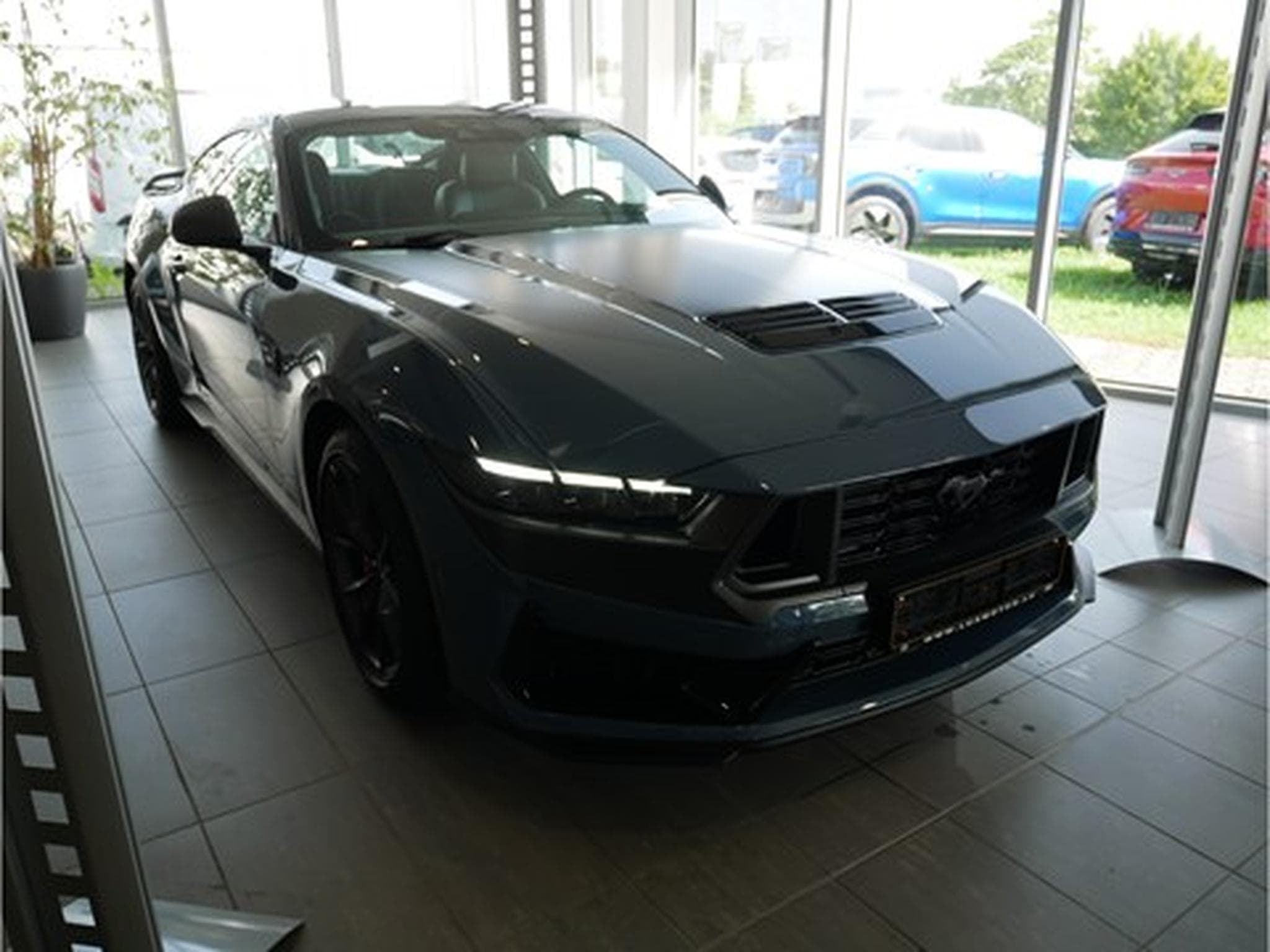 Ford Mustang Dark Horse 5.0i V8 453ch / 334kW M6 - Fastback (2024) - Foto 2