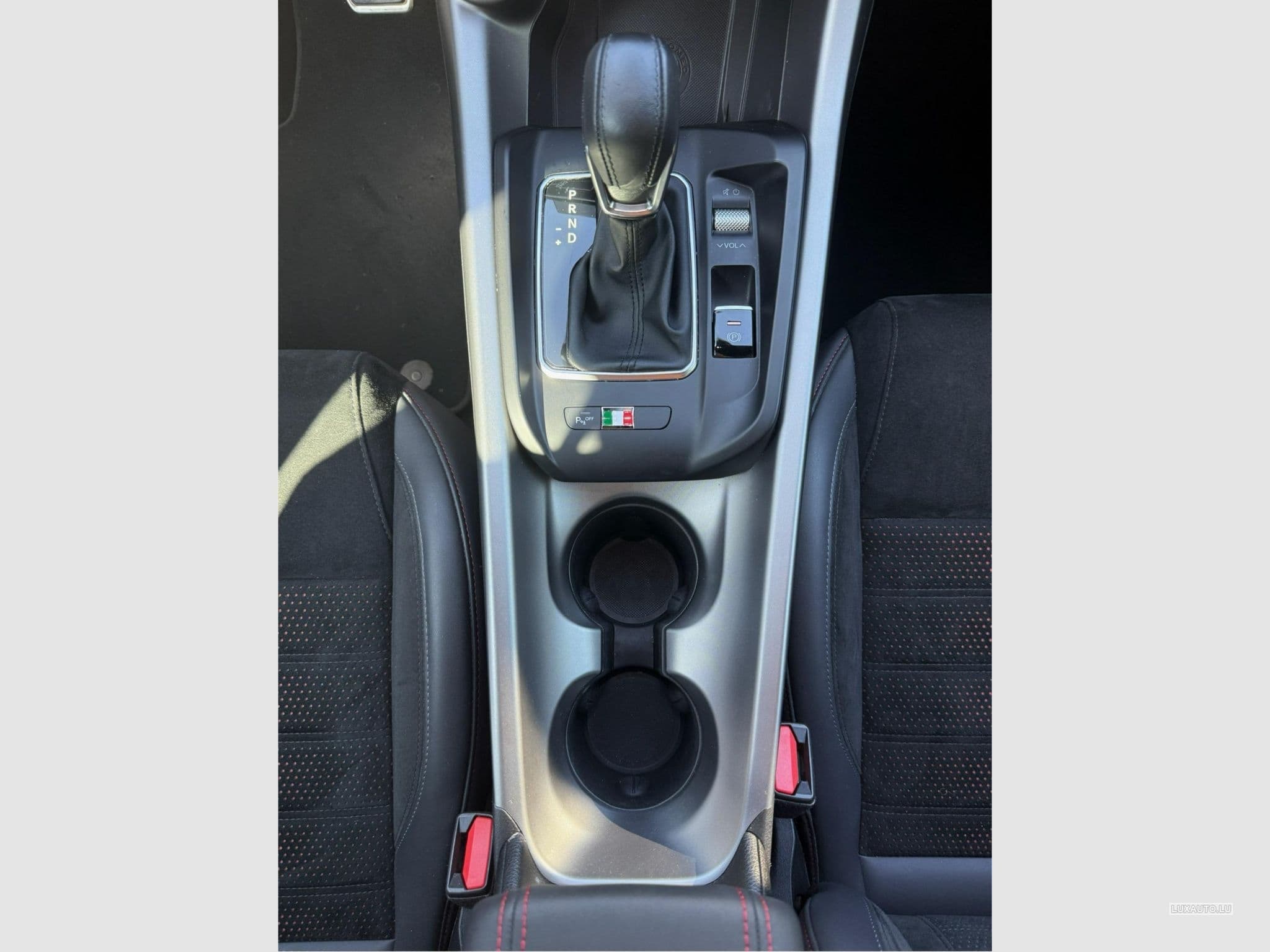 Alfa-Romeo Tonale Tonale 1.5 VGT Hybrid Veloce (2023) - Photo 5