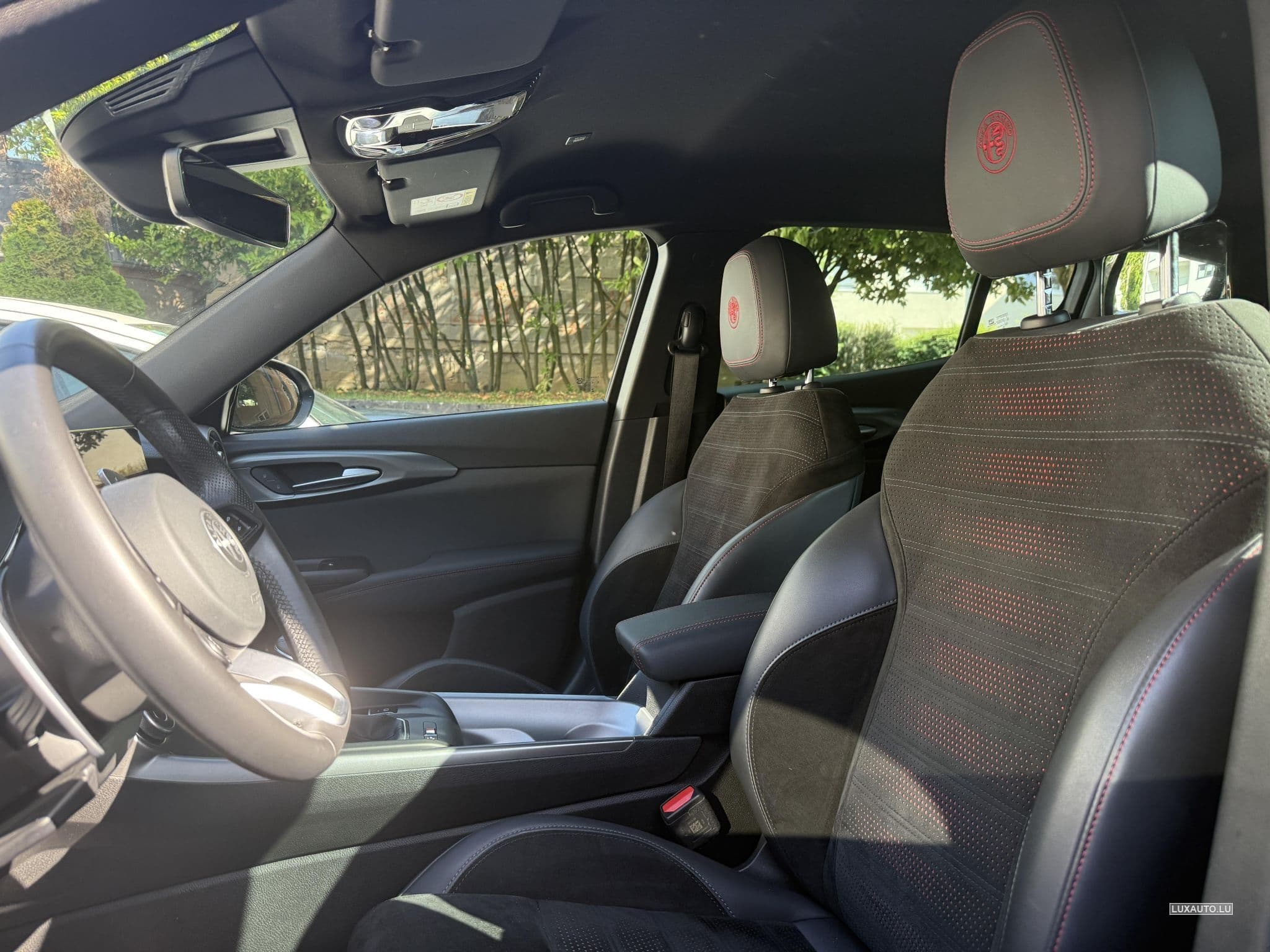 Alfa-Romeo Tonale Tonale 1.5 VGT Hybrid Veloce (2023) - Photo 8