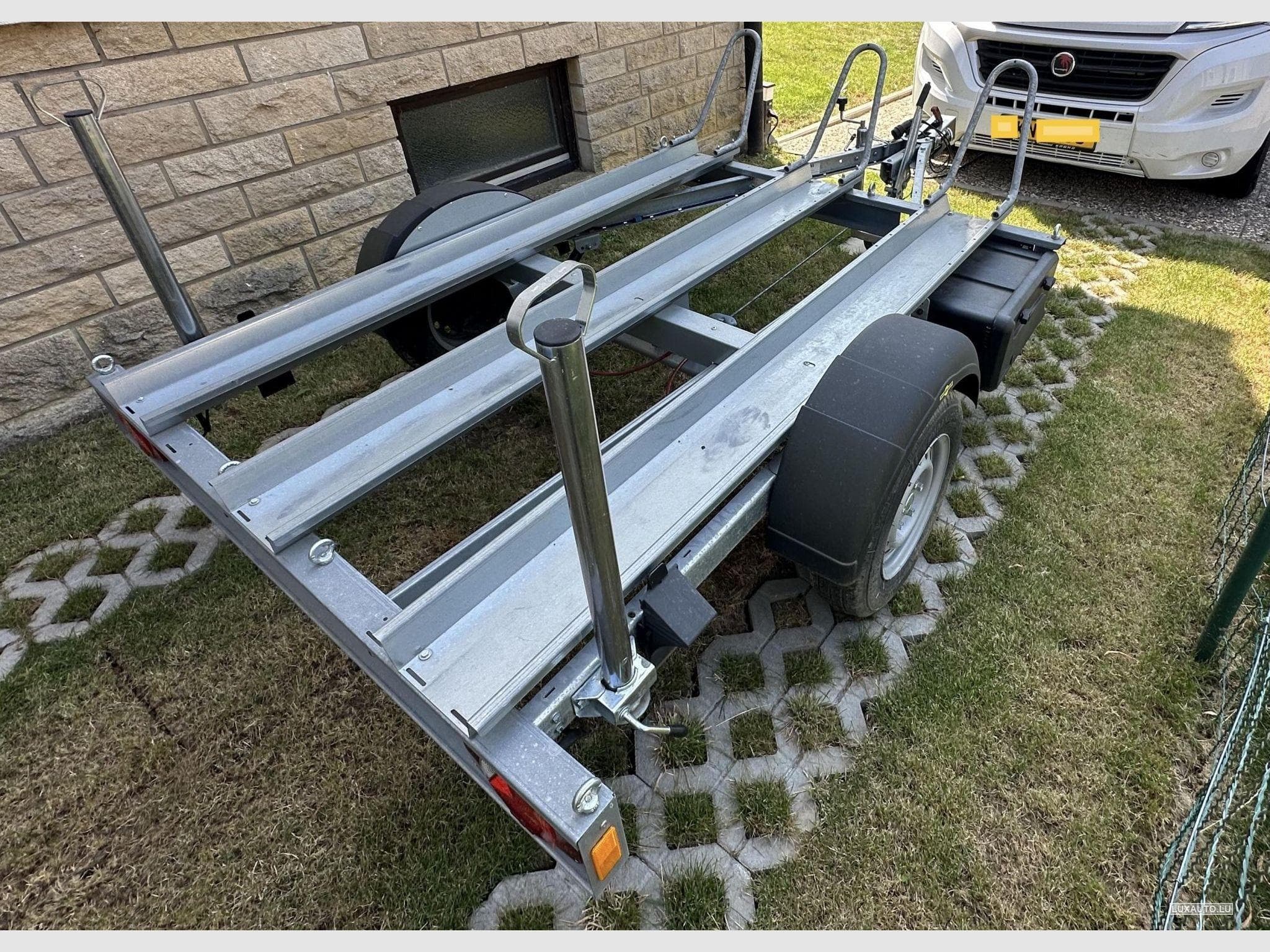 Remorque Porte-Moto HUMBAUR 3 x Moto Remorque (2022) - Foto 2