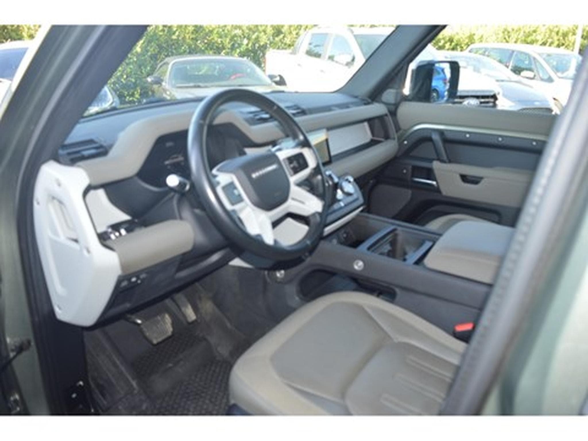 Land-Rover Defender D200 MHEV AWD AUT (2020) - Foto 6