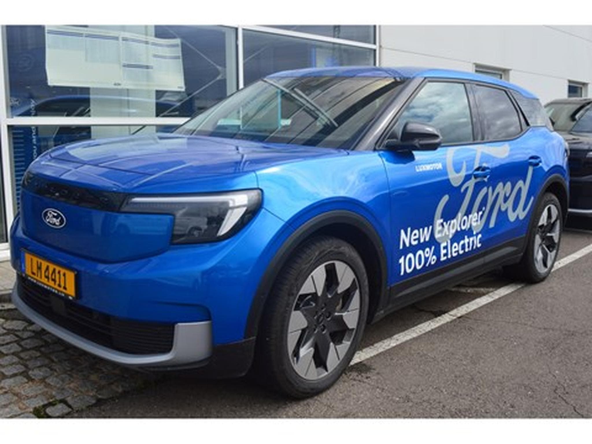 Ford Explorer Explorer Premium 79kWh Extended Range AWD 340ch/250kW - A1 (2024) - Foto 3