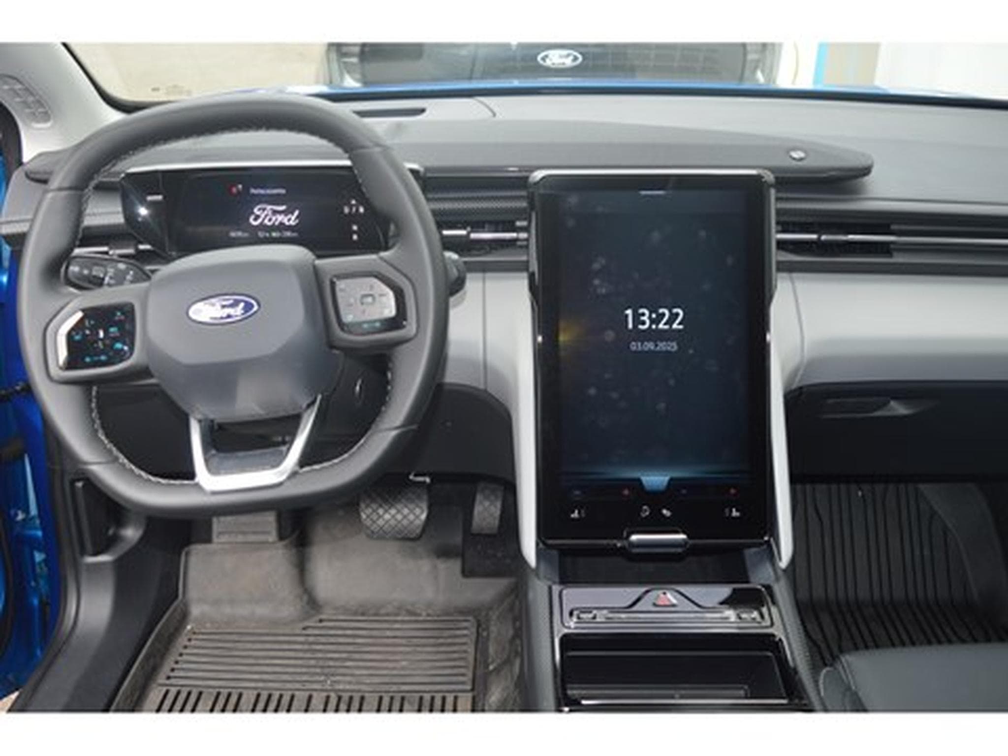 Ford Explorer Explorer Premium 79kWh Extended Range AWD 340ch/250kW - A1 (2024) - Foto 7