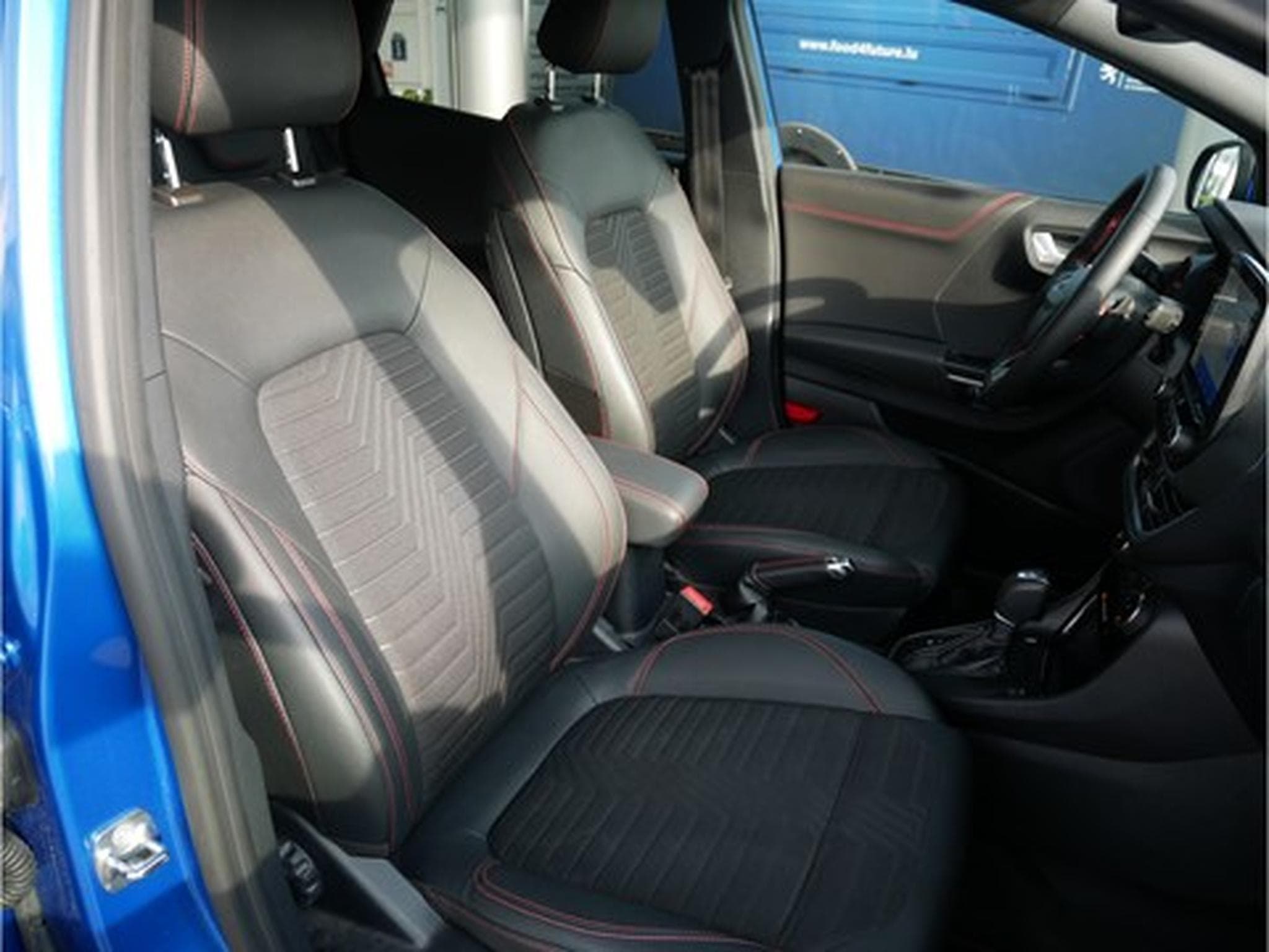 Ford Puma ST-Line X 1.0i EcoBoost mHEV 155ps / 114kW A7 (2022) - Foto 5