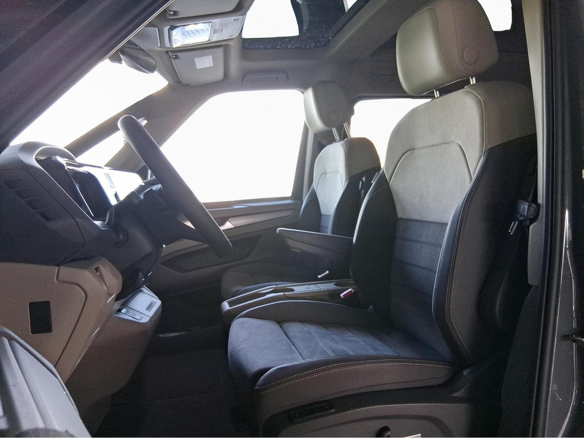 VW T7 Life (2025) - Foto 9