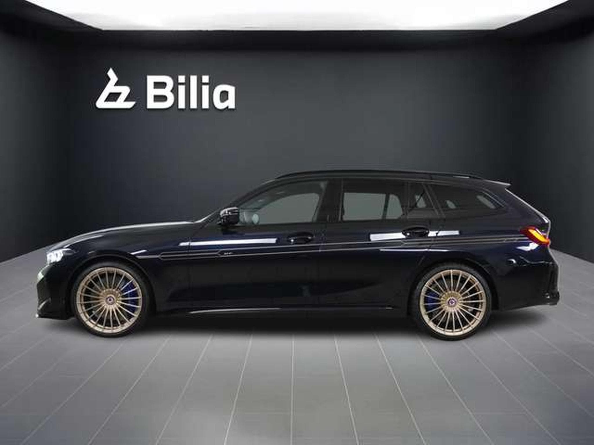 Alpina B3 GT Touring SWITCH-TRONIC Allrad (2026) - Photo 3