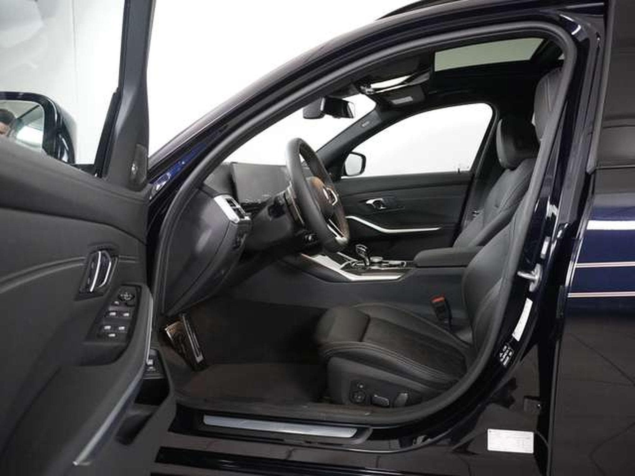 Alpina B3 GT Touring SWITCH-TRONIC Allrad (2026) - Photo 7