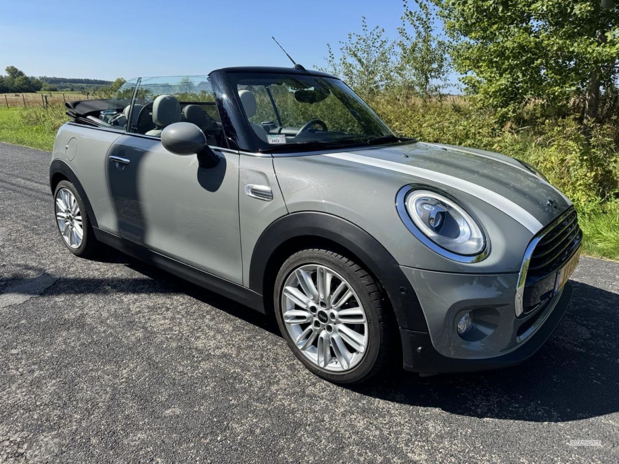 Mini Cabrio Cooper AUT / GPS / CUIR / Jantes 17; été + hiver (2017) - Photo 4