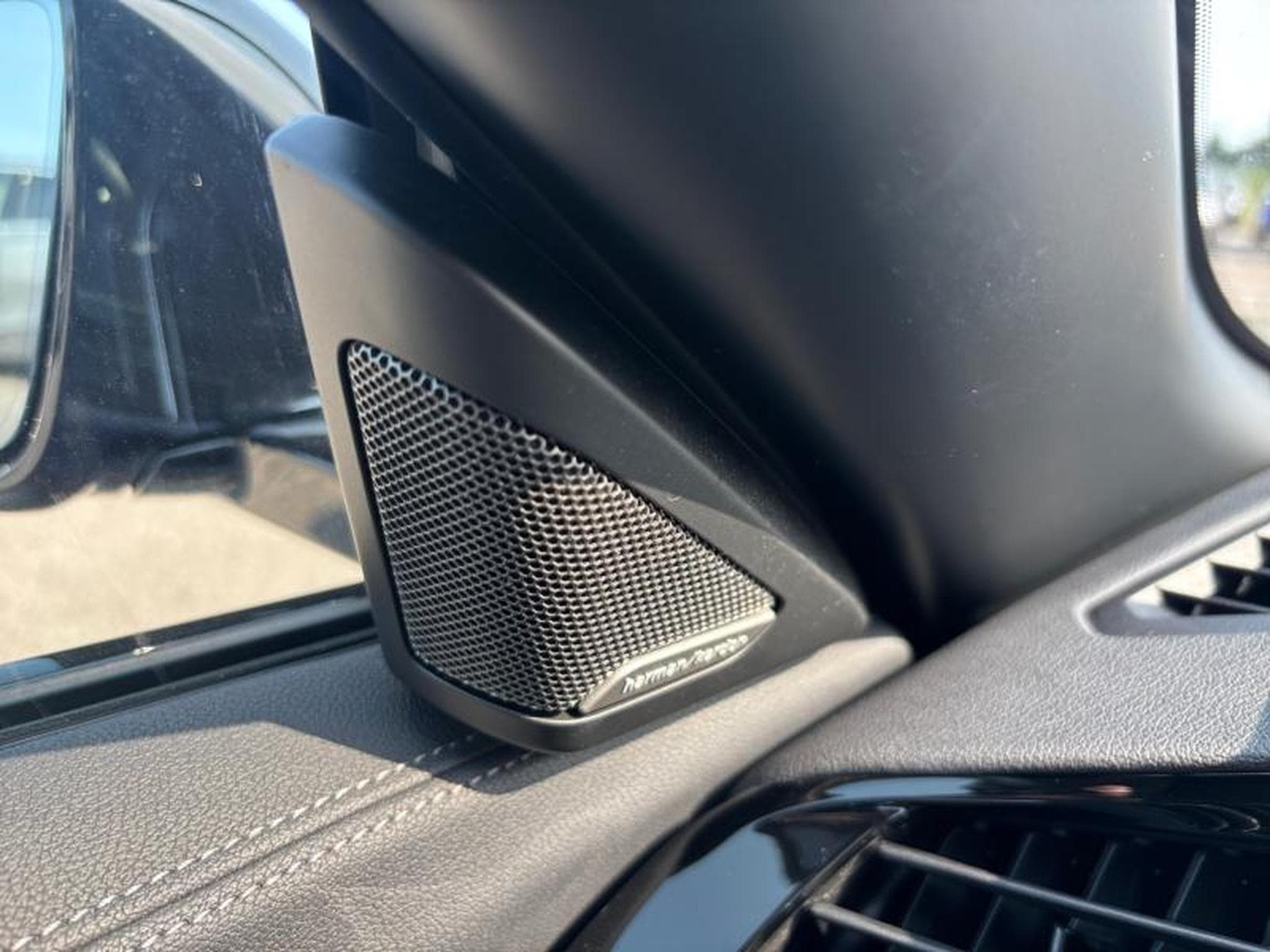 BMW Z4 Z4 M40i Kit M Sport (2024) - Photo 12