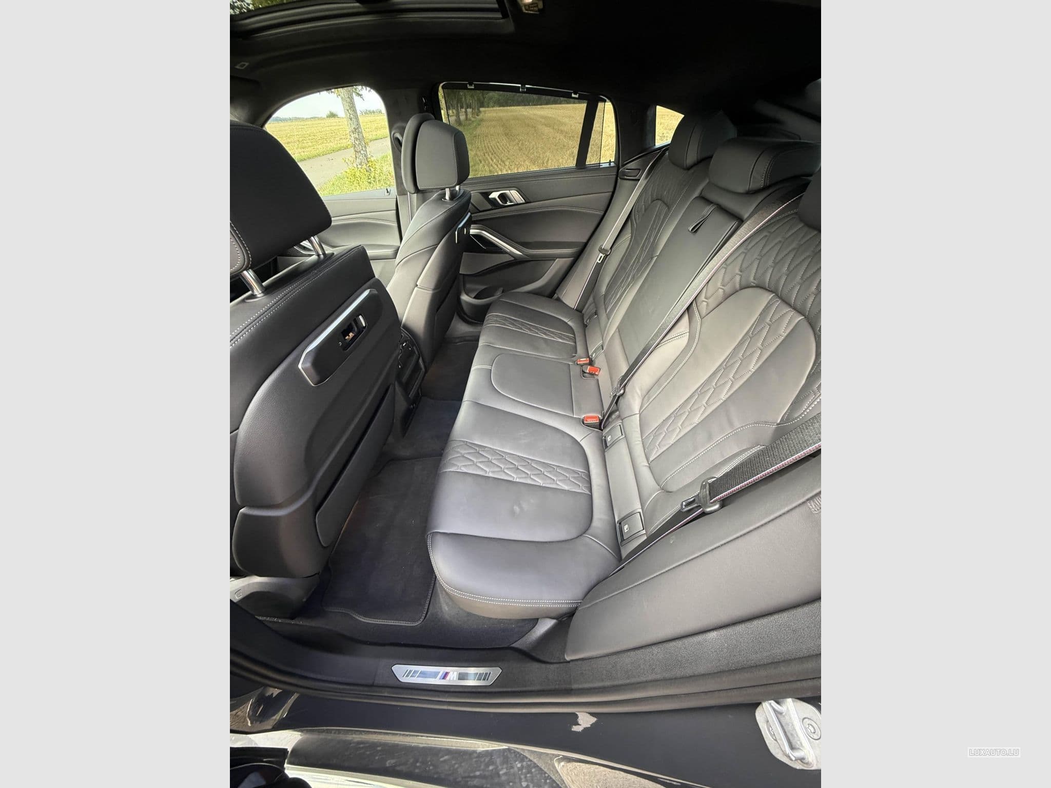 BMW X6M 60i (2023) - Foto 10