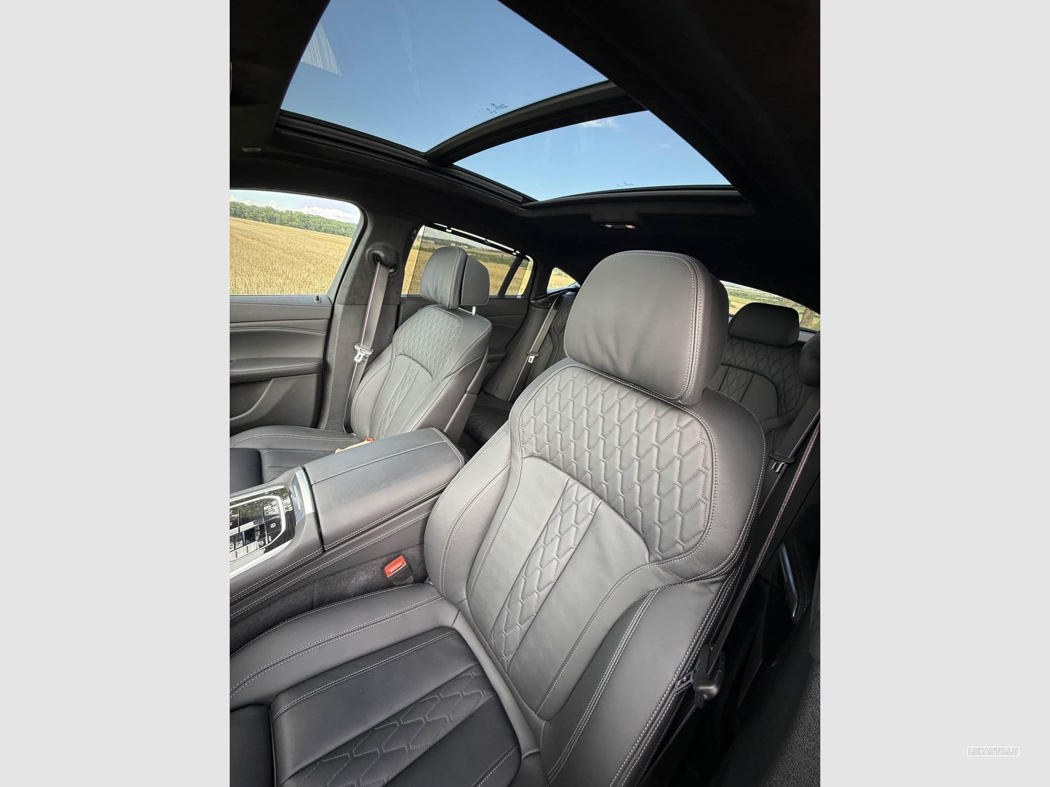 BMW X6M 60i (2023) - Foto 9