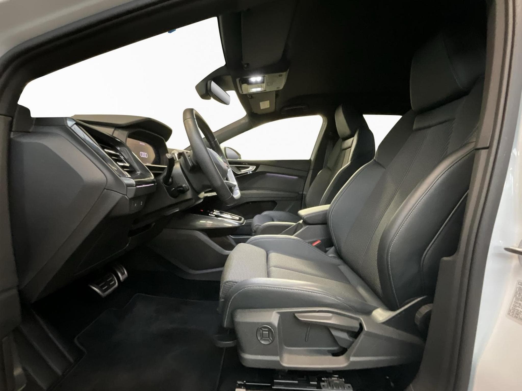 Audi Q4 e-tron Zertifikat82kWh+P.Buisness+LM19+P.Clim (2024) - Foto 10