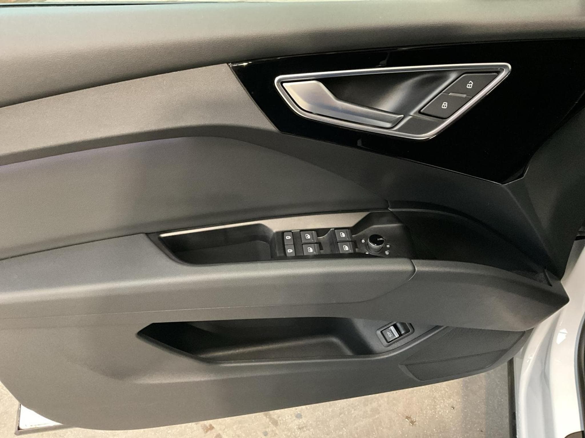 Audi Q4 e-tron Zertifikat82kWh+P.Buisness+LM19+P.Clim (2024) - Foto 15