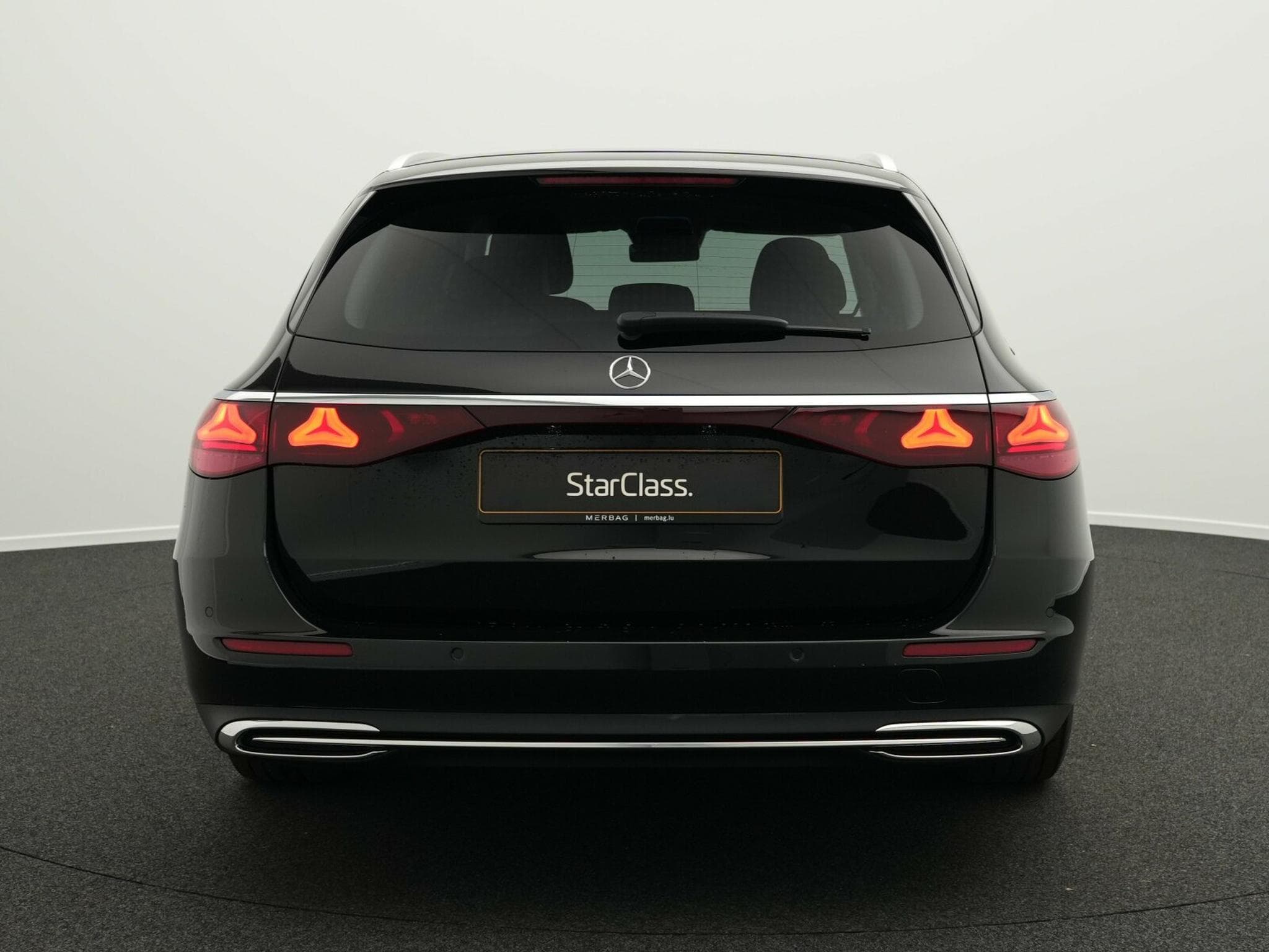 Mercedes E 220 d T-Modell Avantgarde (2024) - Photo 4