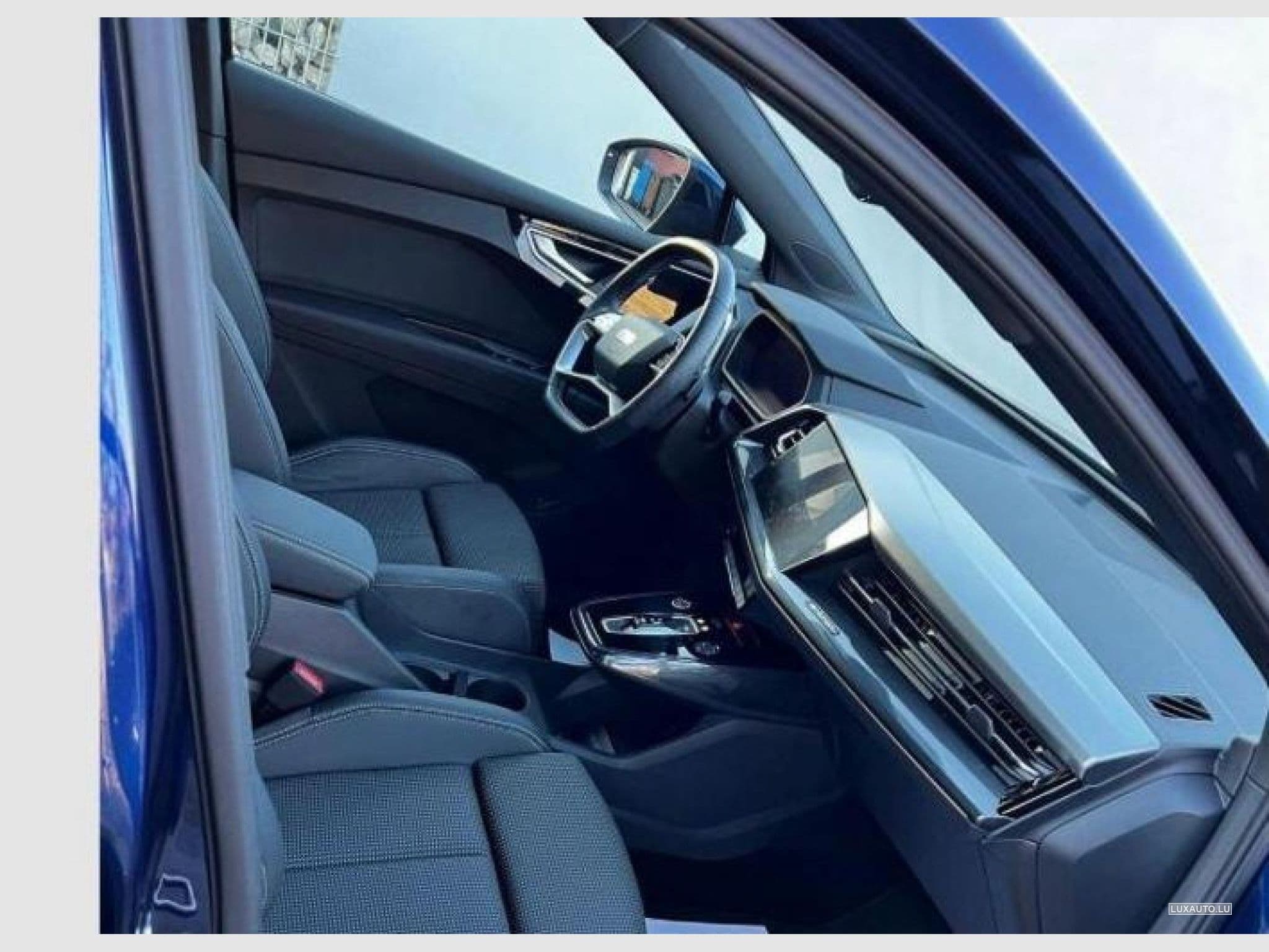 Audi Q4 e-tron (2023) - Photo 4