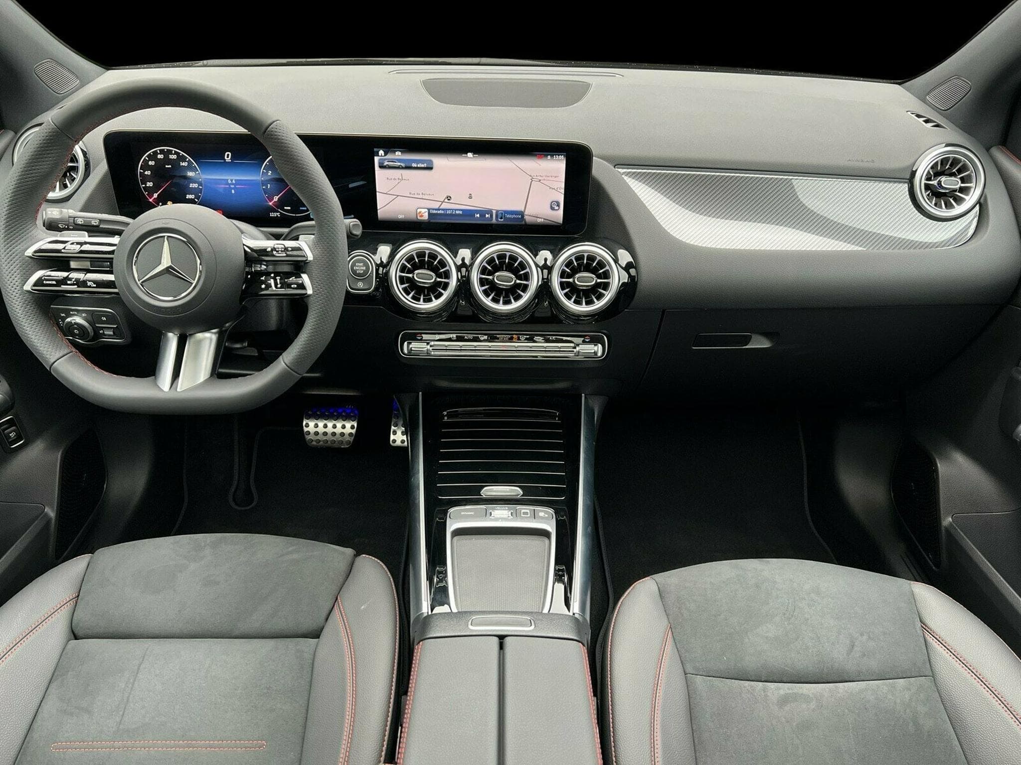 Mercedes B 200 B 200 (2024) - Photo 7