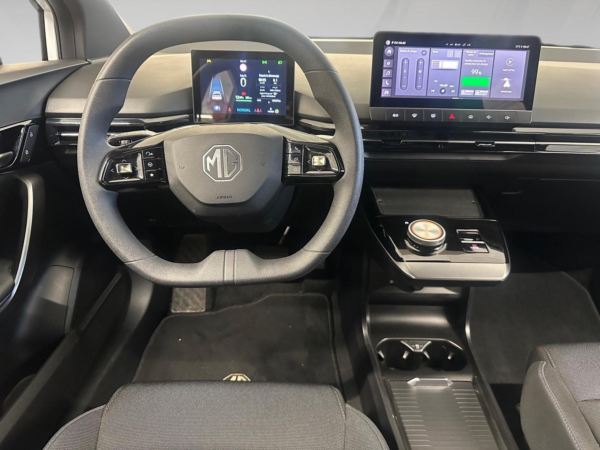 MG MG4 STANDARD (2023) - Photo 7