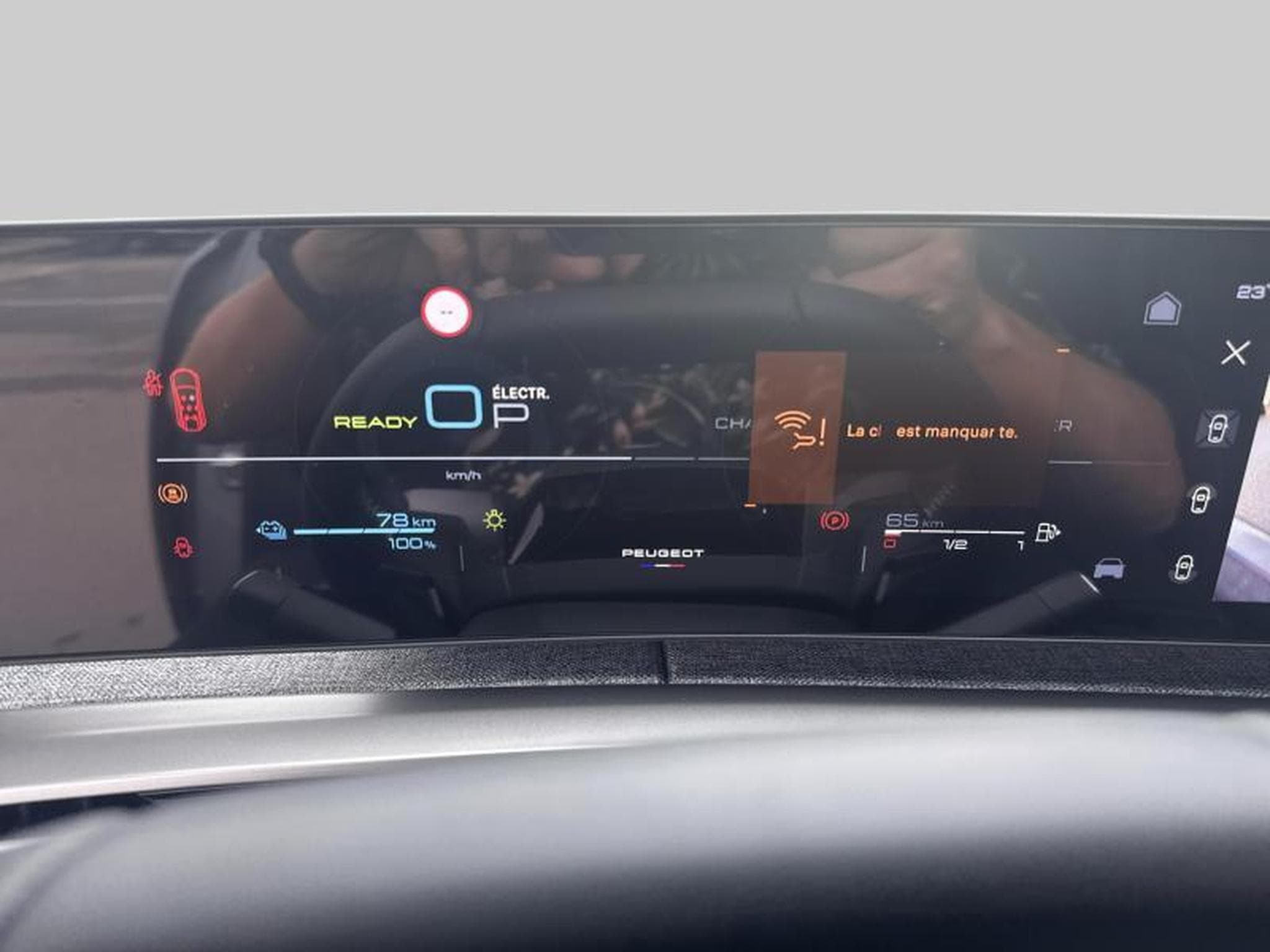 Peugeot 5008 III & e- GT (2025) - Photo 15