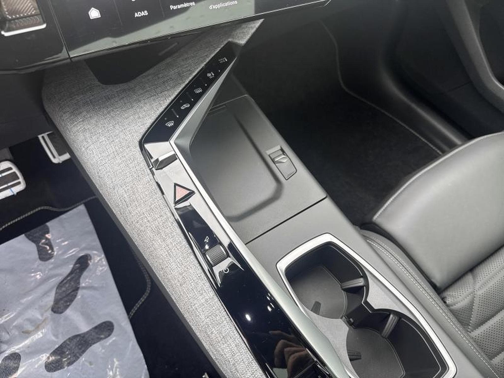 Peugeot 5008 III & e- GT (2025) - Photo 19