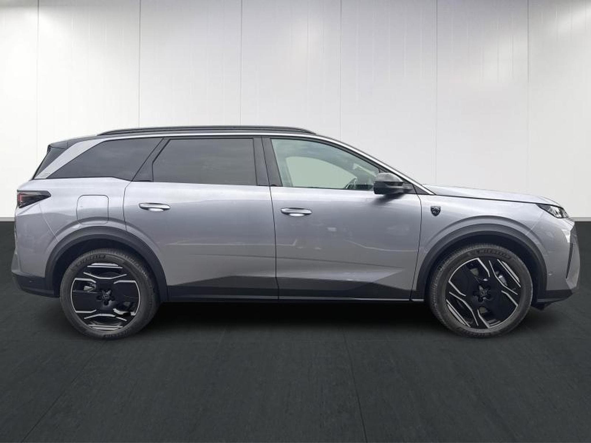 Peugeot 5008 III & e- GT (2025) - Photo 8