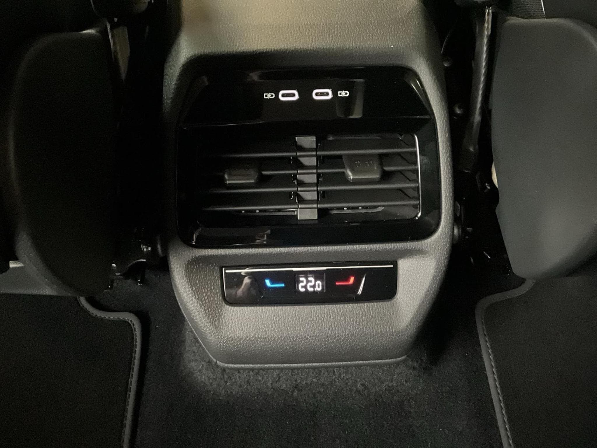 VW ID.5 Zertifikat+77kWH+Perf.+AHK+Navi (2024) - Photo 24