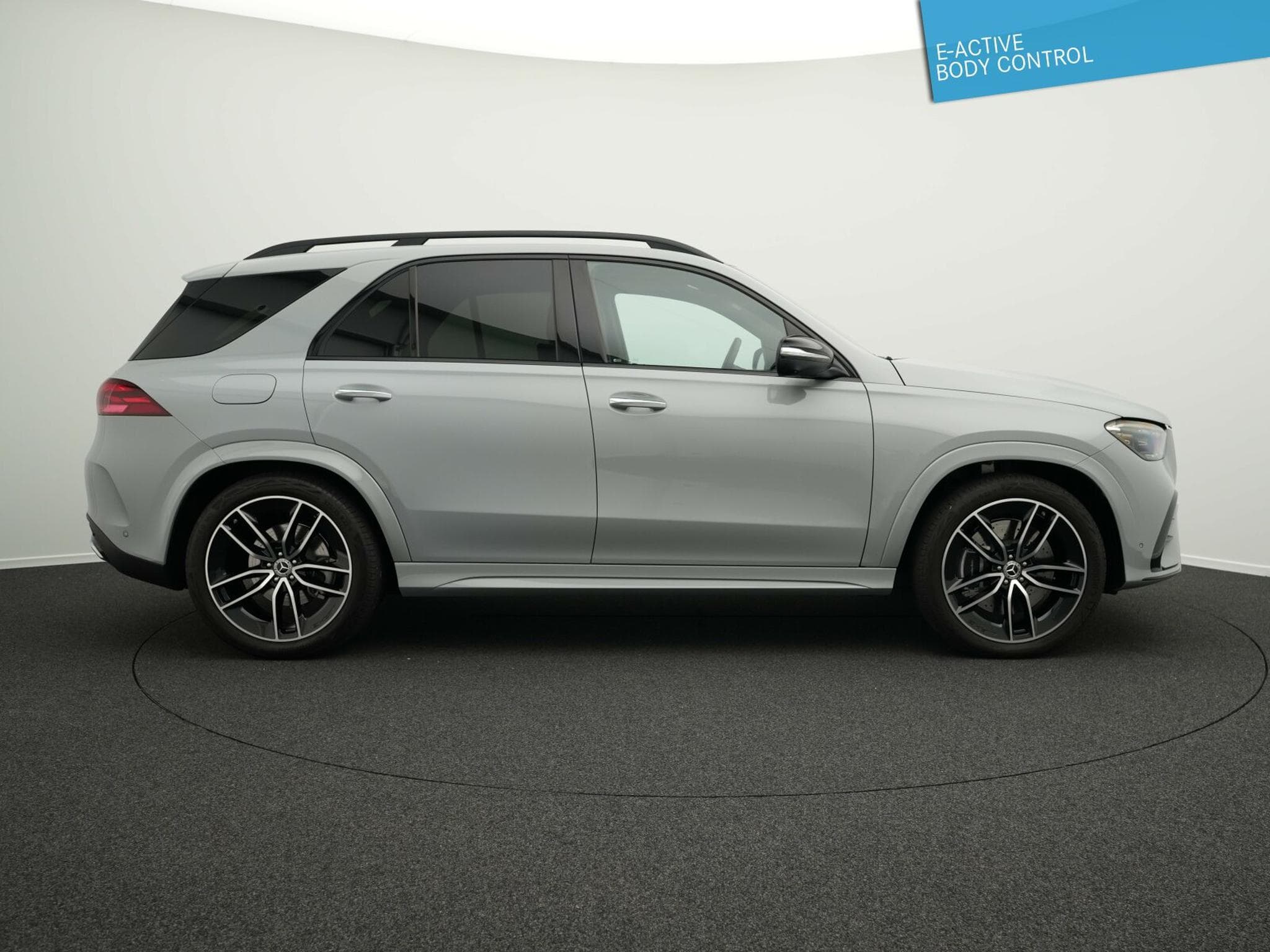 Mercedes GLE 450 4MATIC E-ACTIVE BODY CONTROL/Pano/Night (2024) - Photo 5