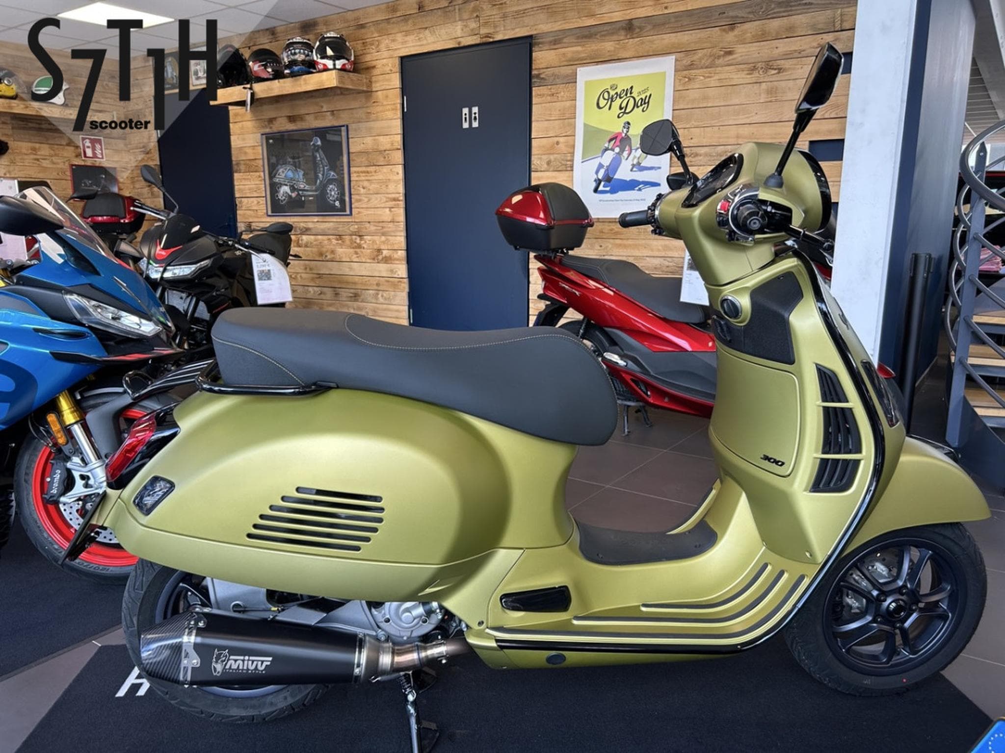 Vespa GTS 300 (2024) - Foto 1