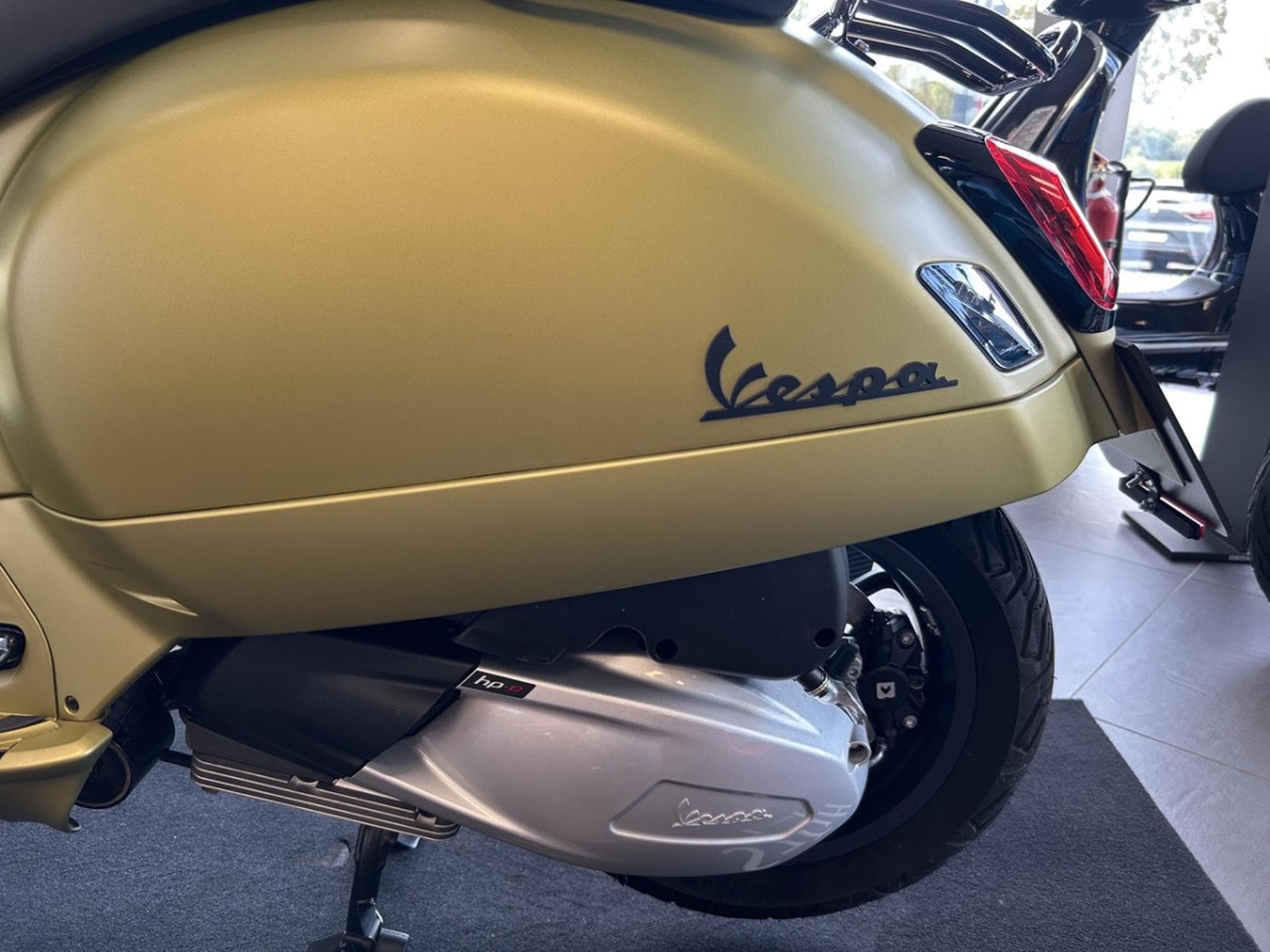 Vespa GTS 300 (2024) - Foto 10