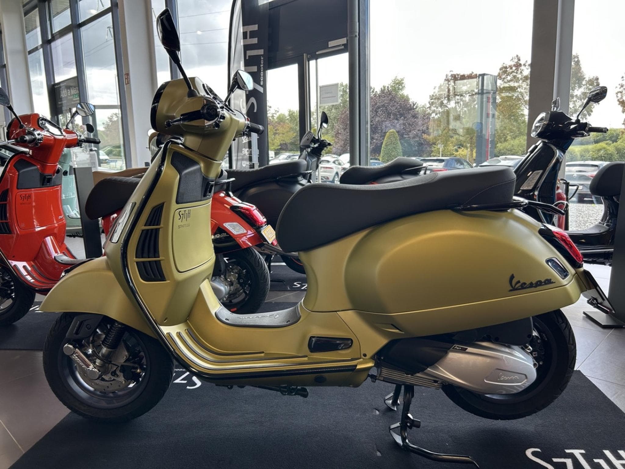 Vespa GTS 300 (2024) - Foto 2
