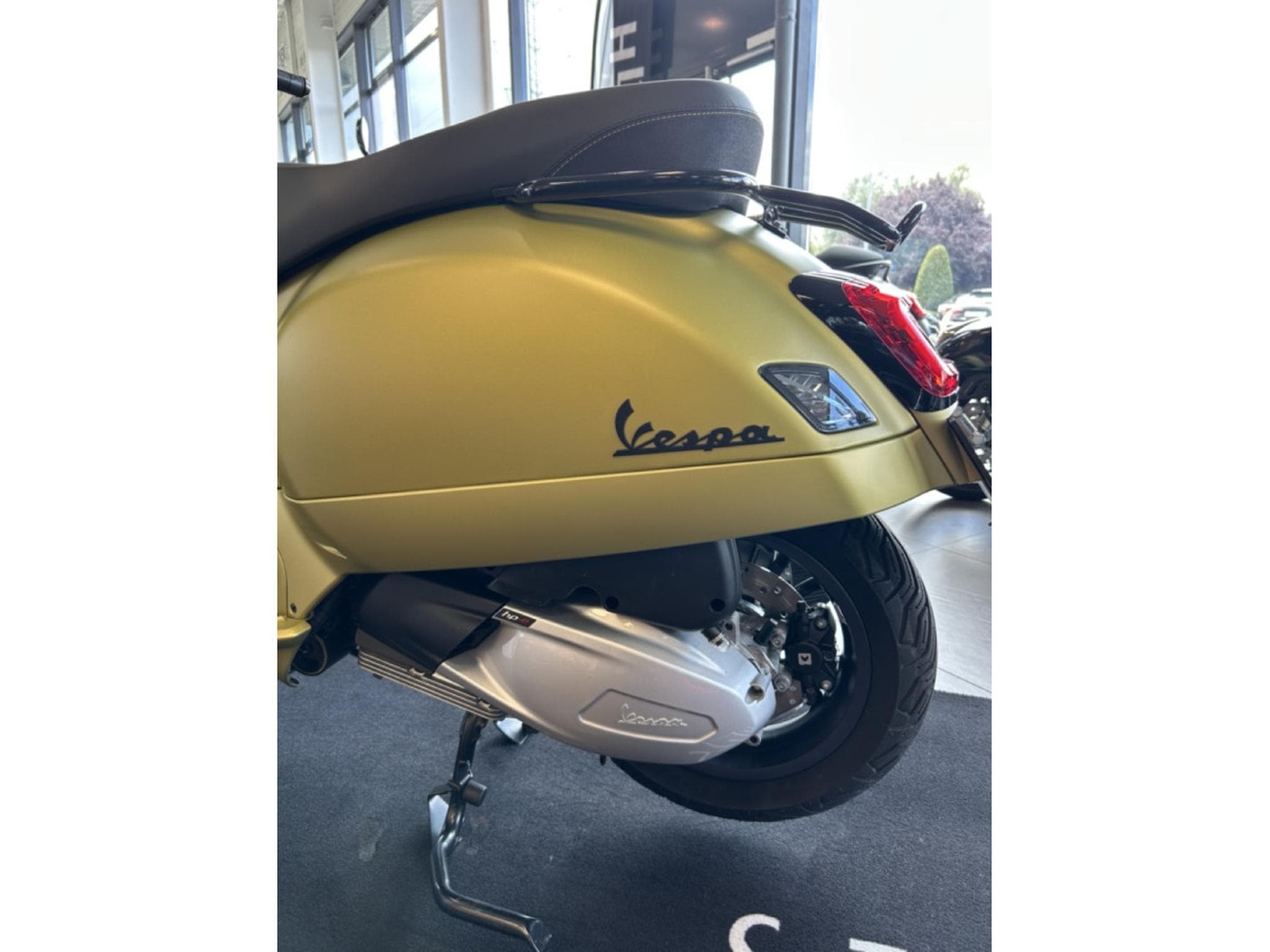 Vespa GTS 300 (2024) - Foto 9