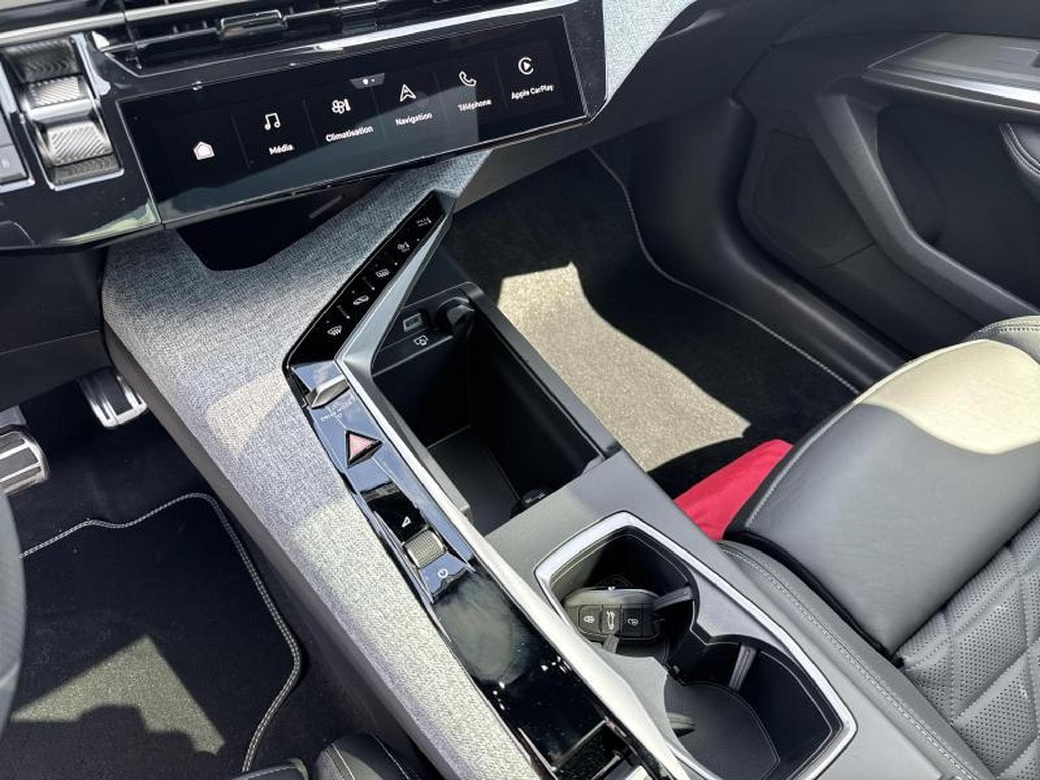 Peugeot 5008 III & e- GT (2025) - Photo 19