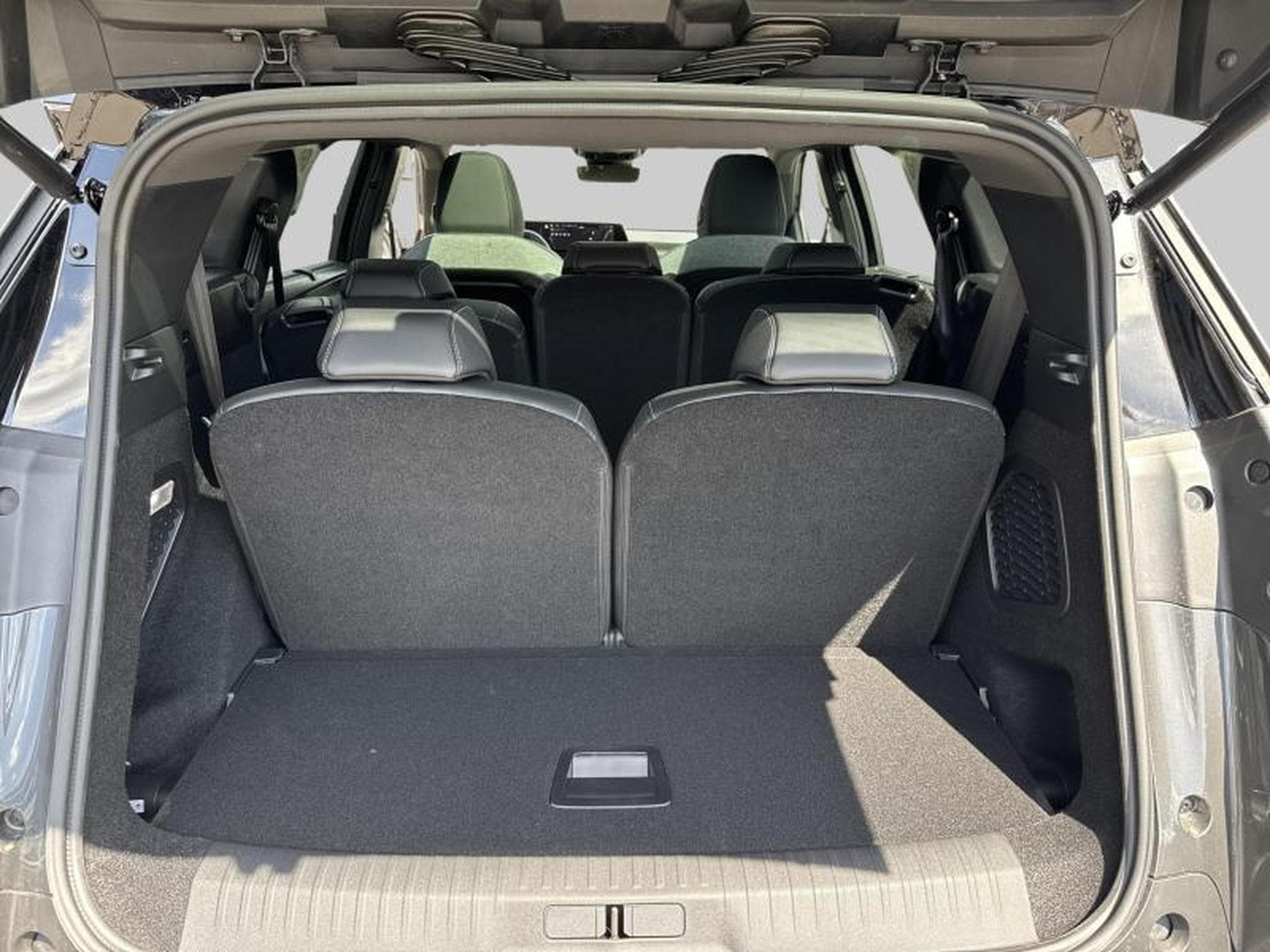 Peugeot 5008 III & e- GT (2025) - Photo 20