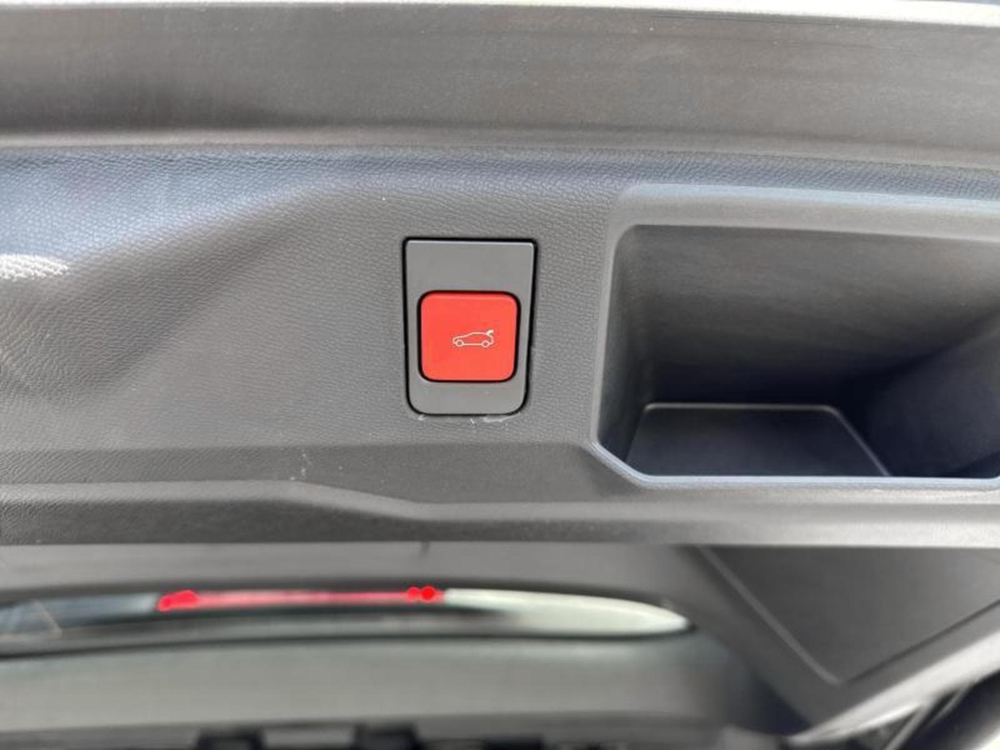 Peugeot 5008 III & e- GT (2025) - Photo 21