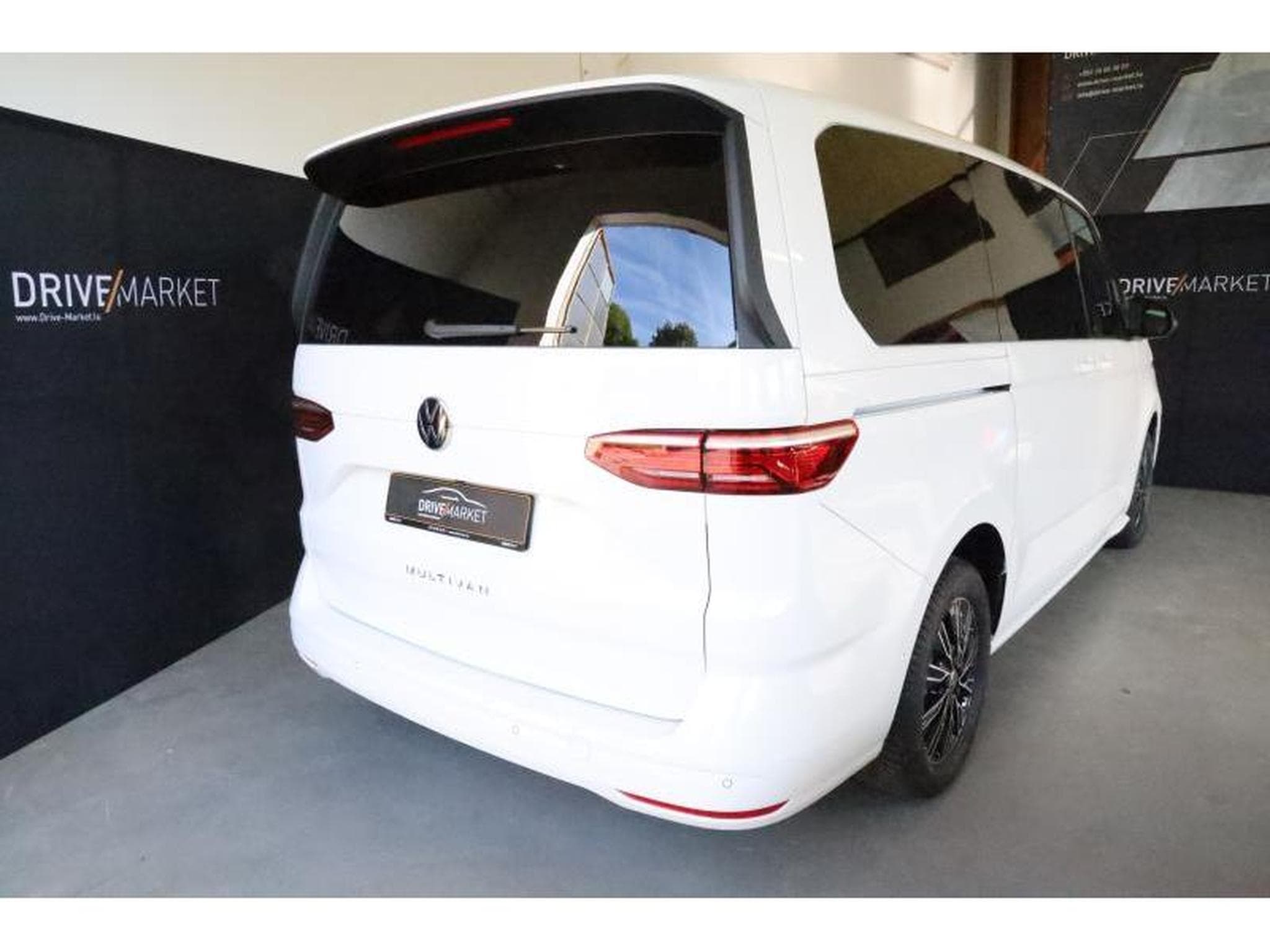 VW T7 Life LONG (2025) - Photo 17