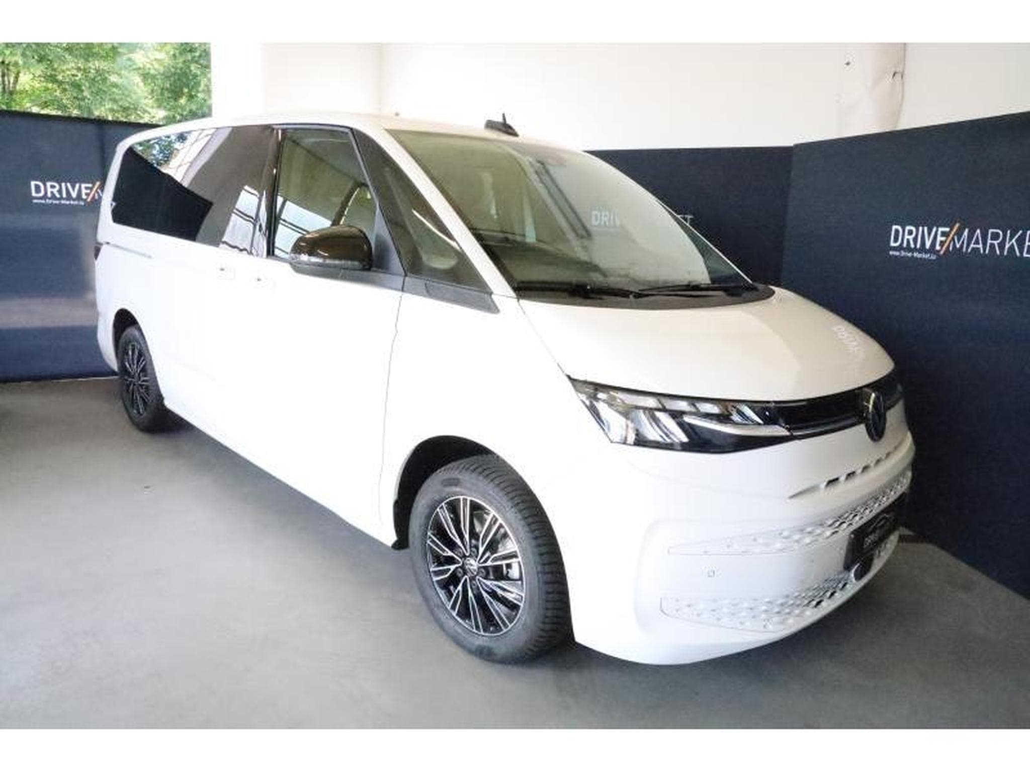 VW T7 Life LONG (2025) - Foto 16