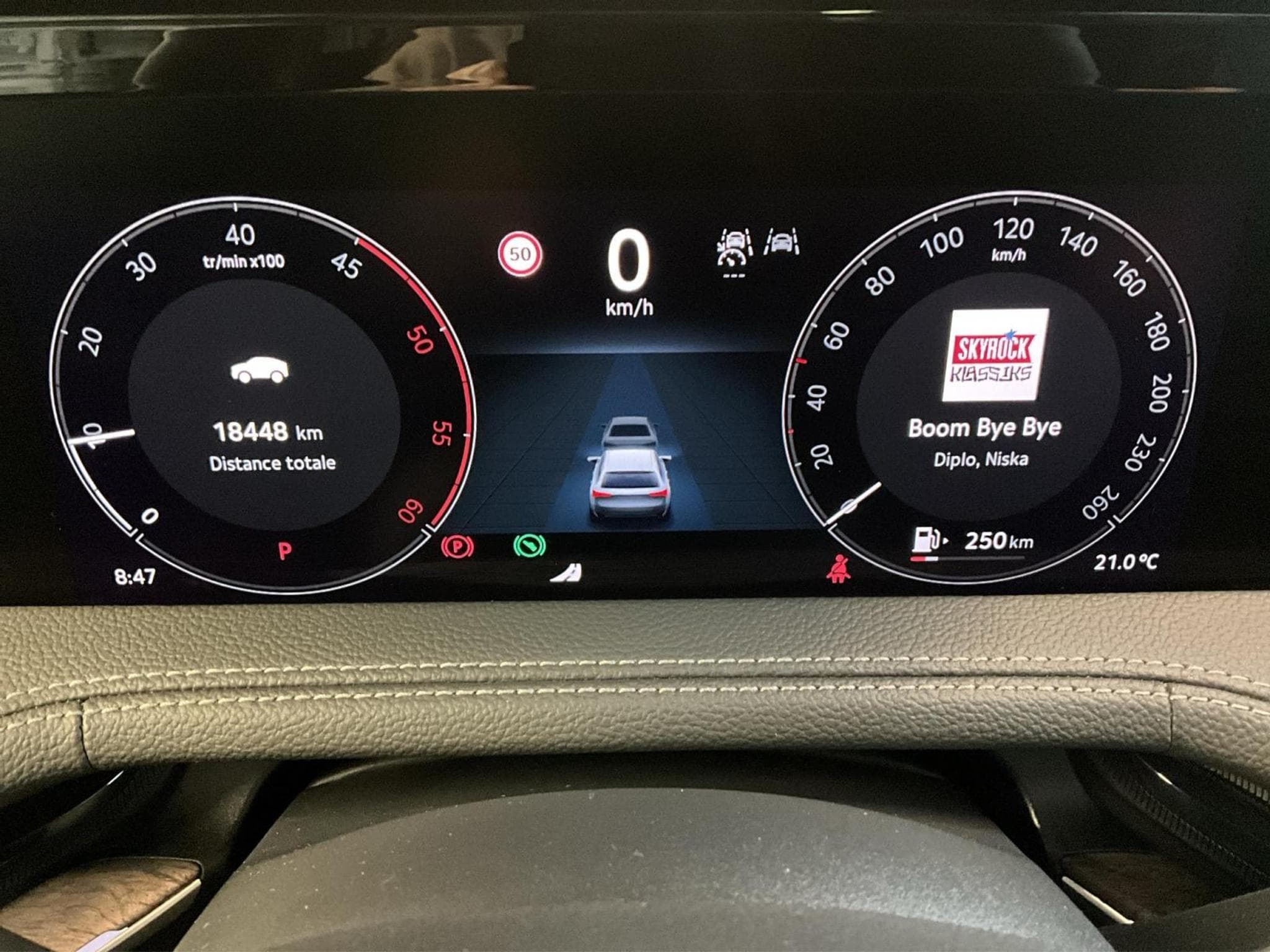 Skoda Superb L&K+DSG+Stand.H+AHK+LM19 (2025) - Foto 11