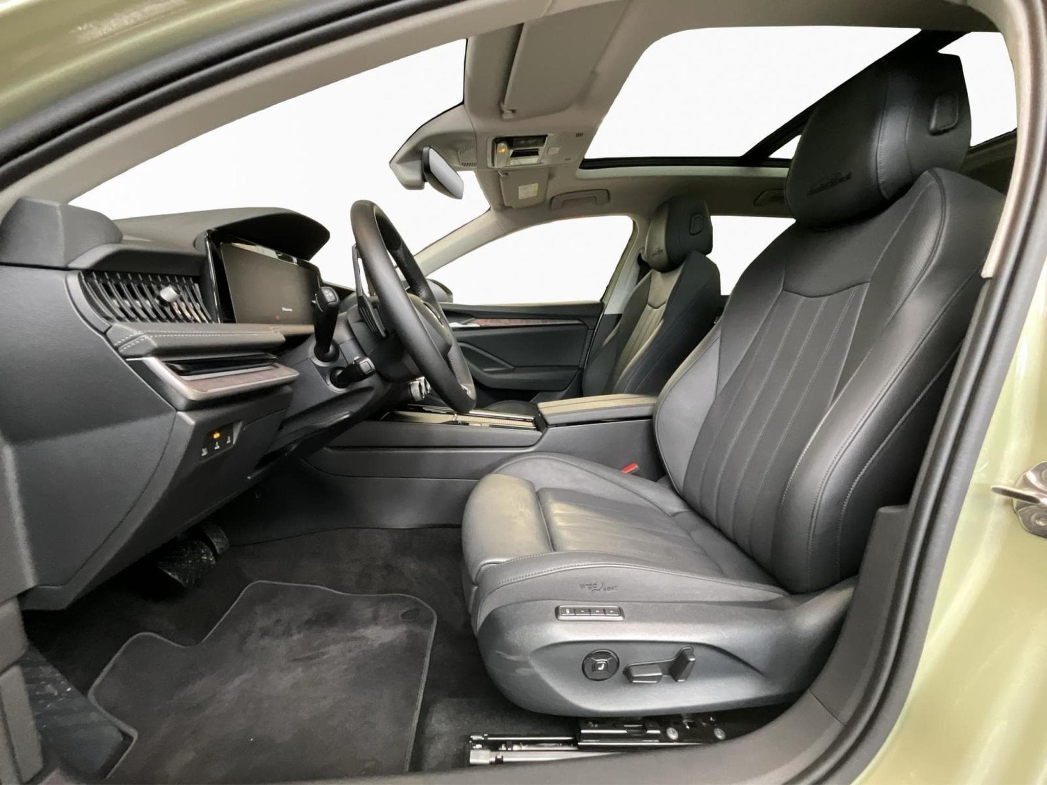 Skoda Superb L&K+DSG+Stand.H+AHK+LM19 (2025) - Foto 9