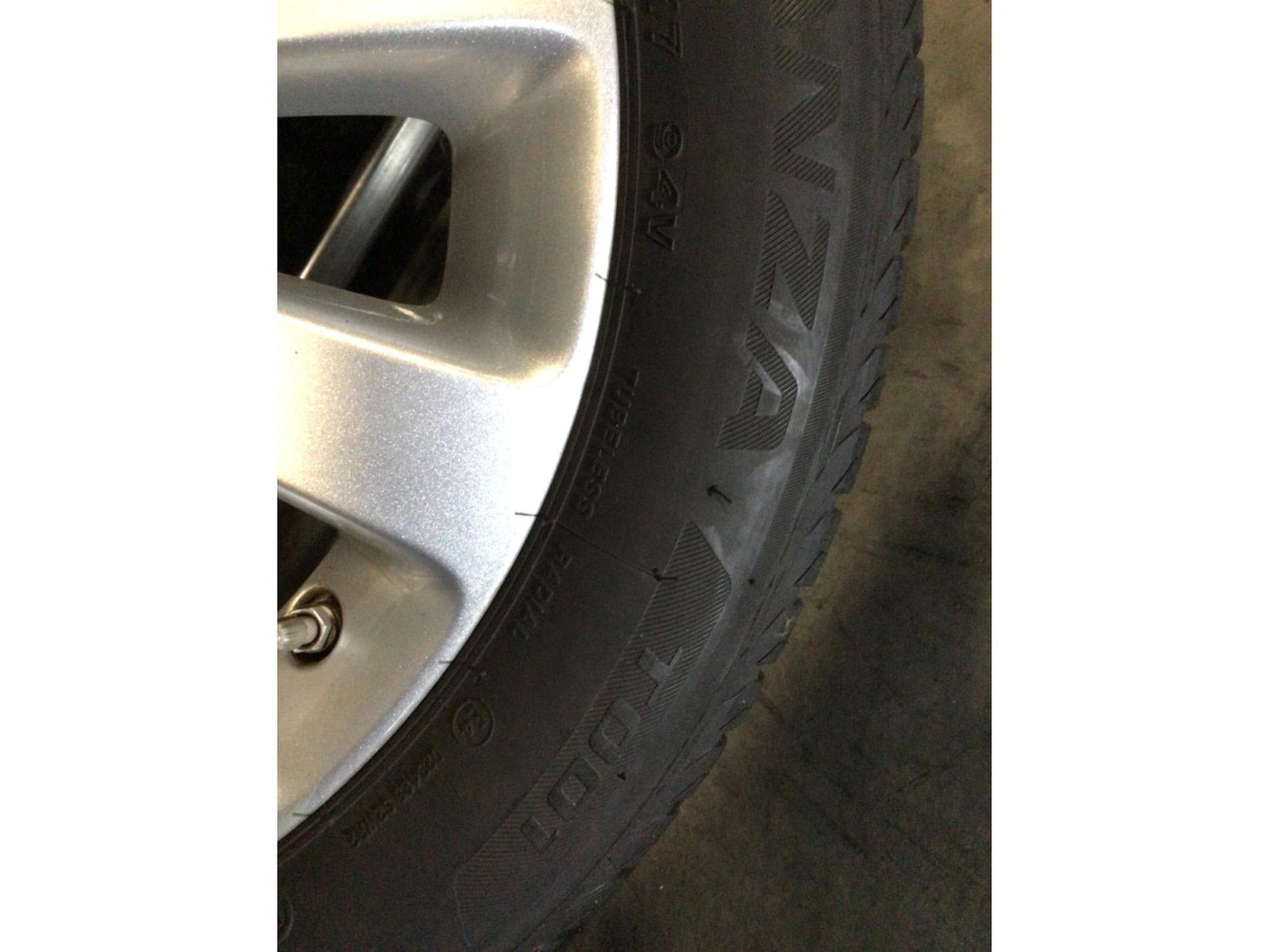 Jantes alu + Pneus é – 17" - Photo 3