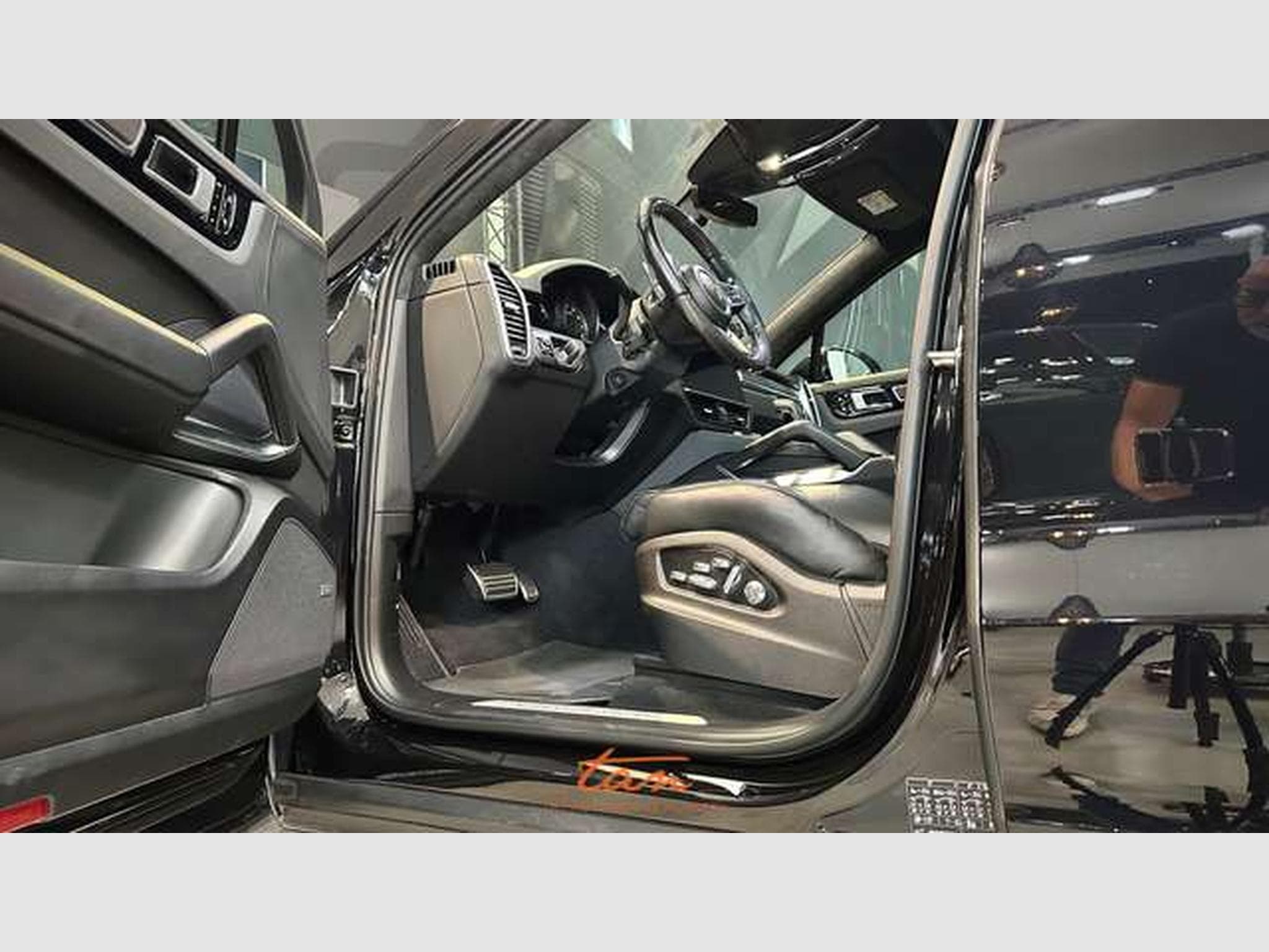 Porsche Cayenne Coupé 4.0 Turbo V8 Tiptronic S N.P. 175.783€ (2020) - Photo 11