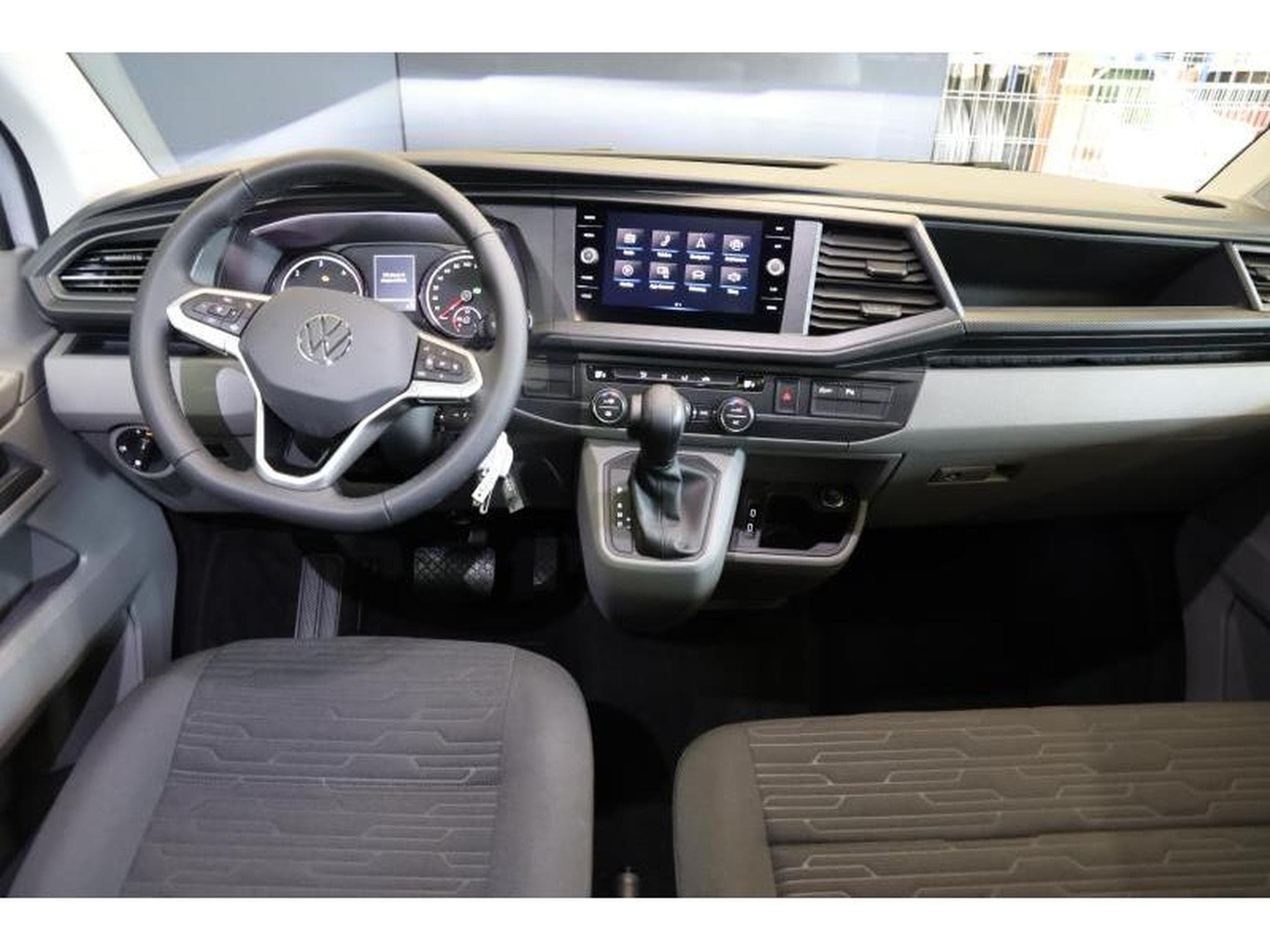 VW T6.1 Comfortline LR LONG NAVI LED D (2024) - Foto 2